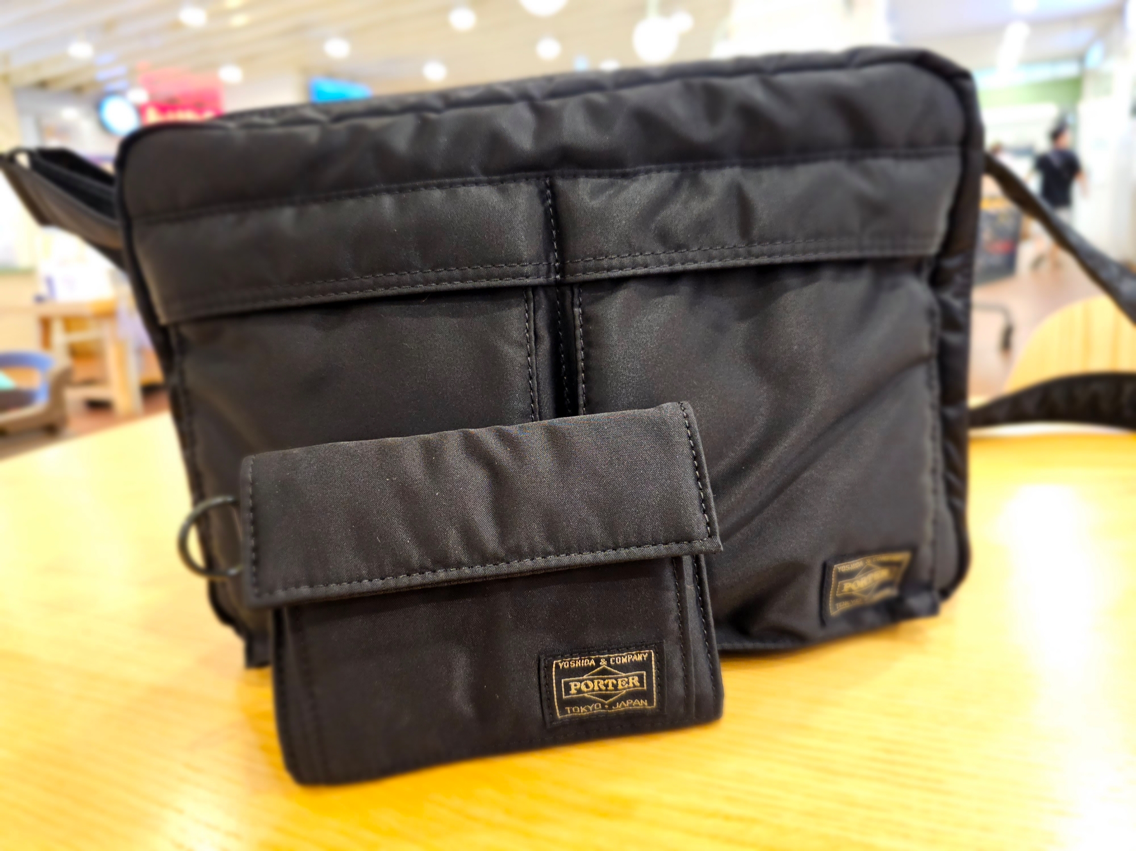Porter Tanker Shoulder Bag L Black, Porter Tanker Wallet Black 착용 스타일