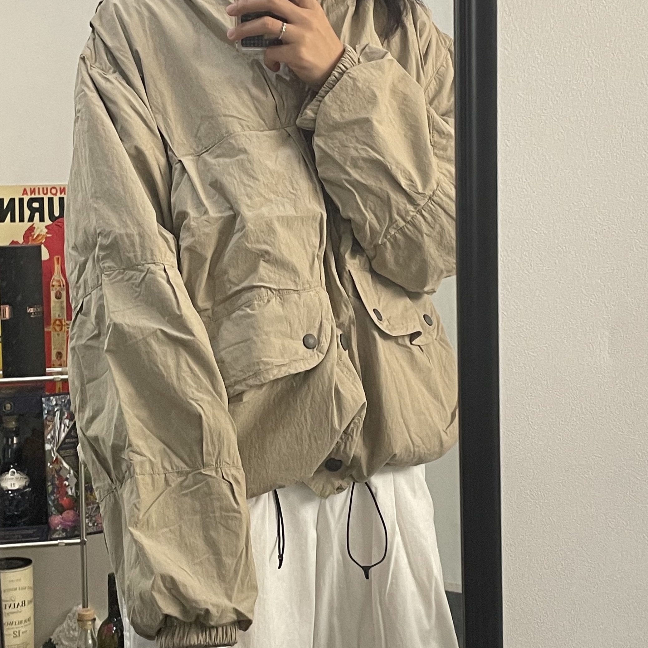 Our Legacy Exhale Puffa Parachute Poplin Metallic Sand 착용 스타일 - 2