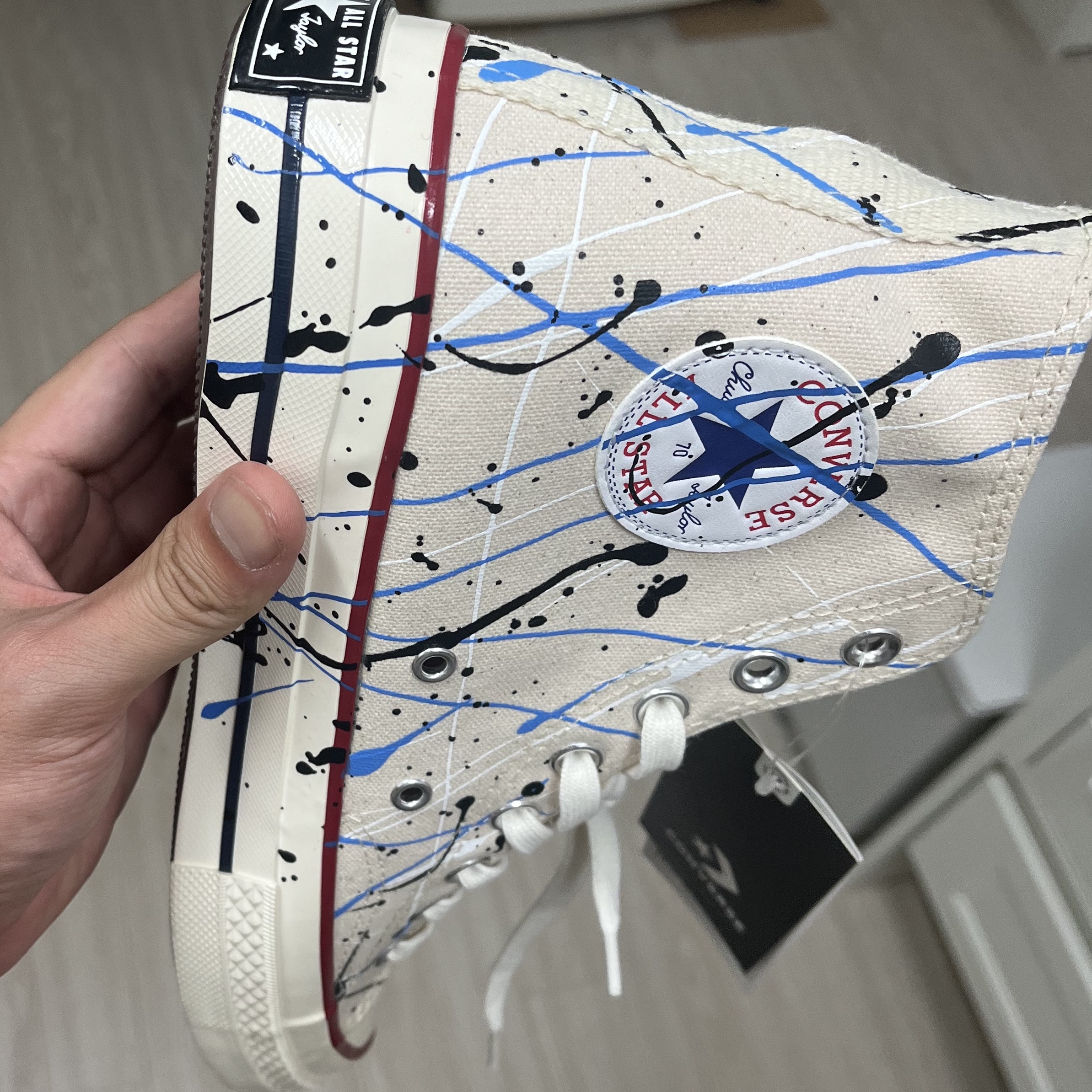 Converse Chuck 70 High Paint Egret 착용 스타일 - 2