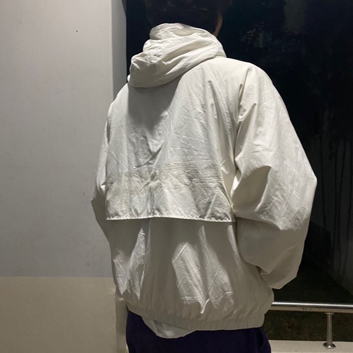 Supreme Lightweight Nylon Hooded Jacket White - 23SS 착용 스타일