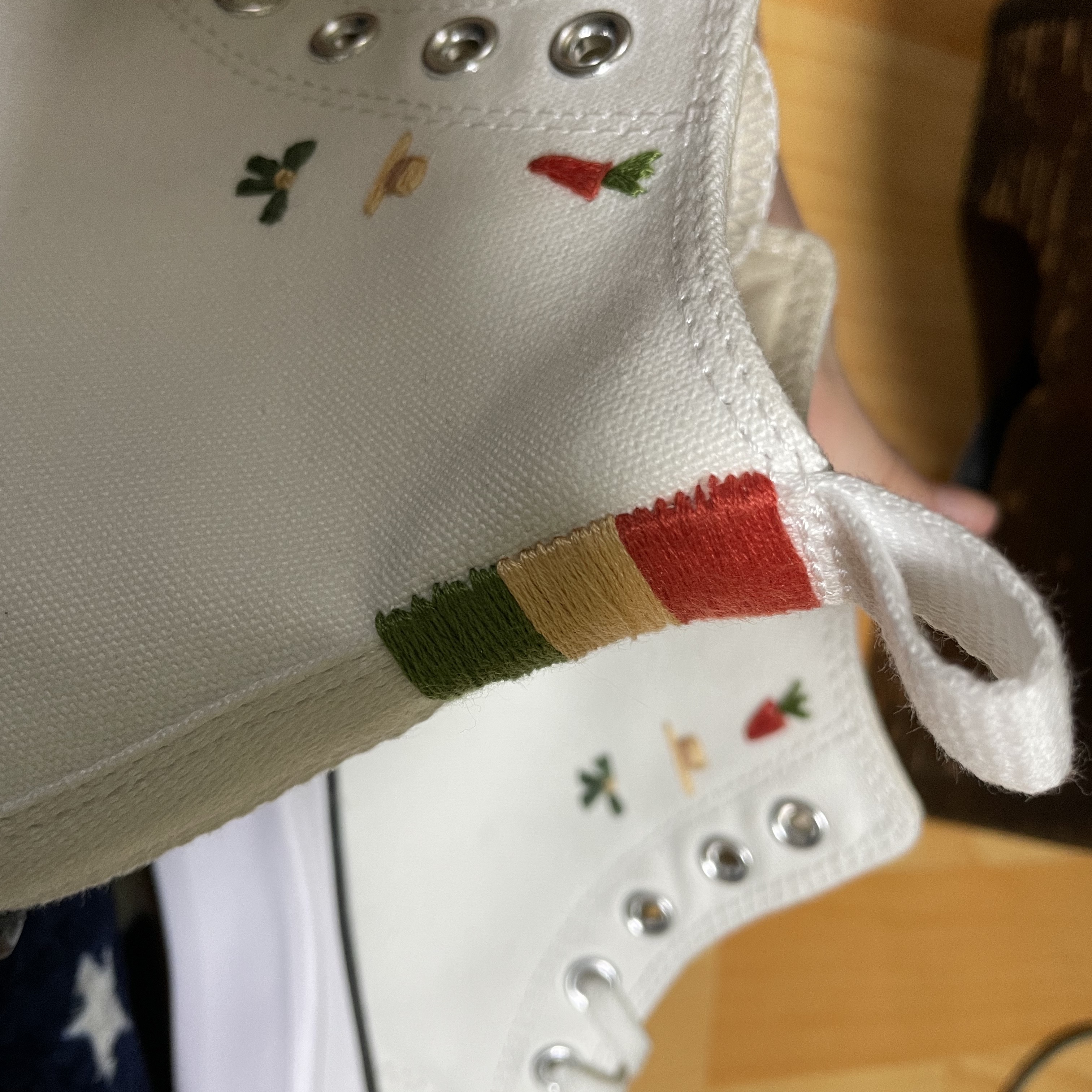 Converse Run Star Hike Hi White Black Gum 착용 스타일 - 2