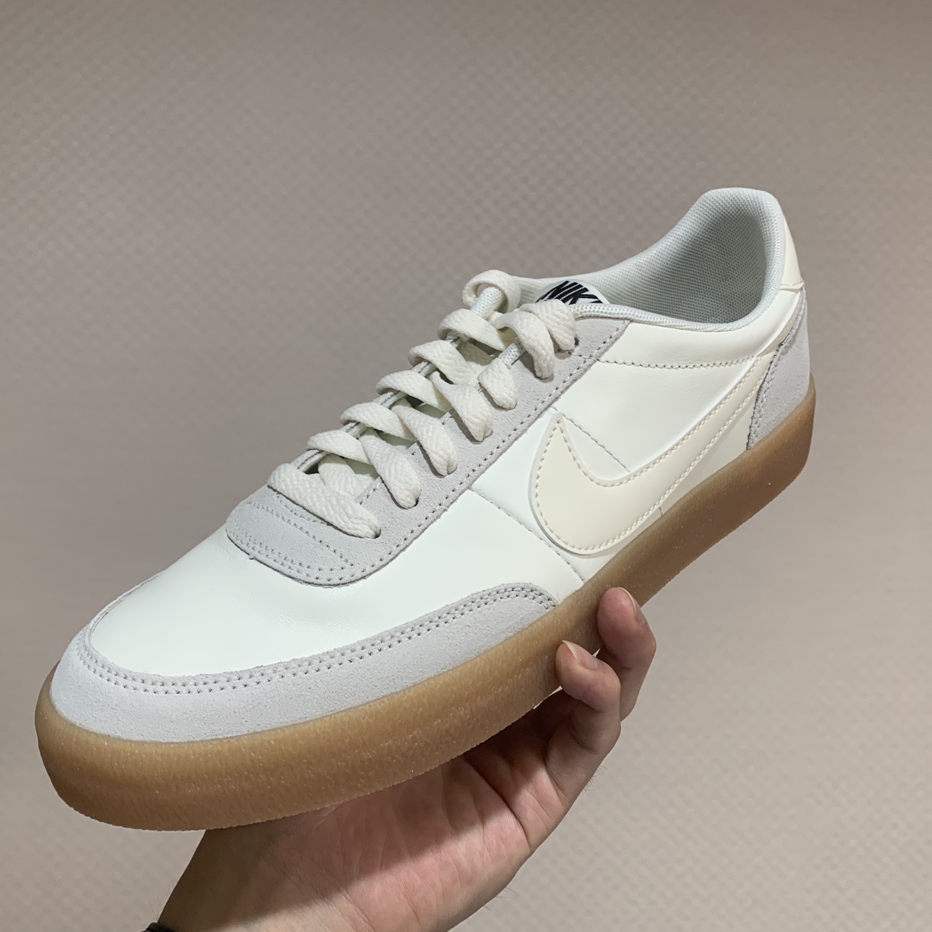 Nike Killshot 2 Leather Sail Gum 착용 스타일 - 2