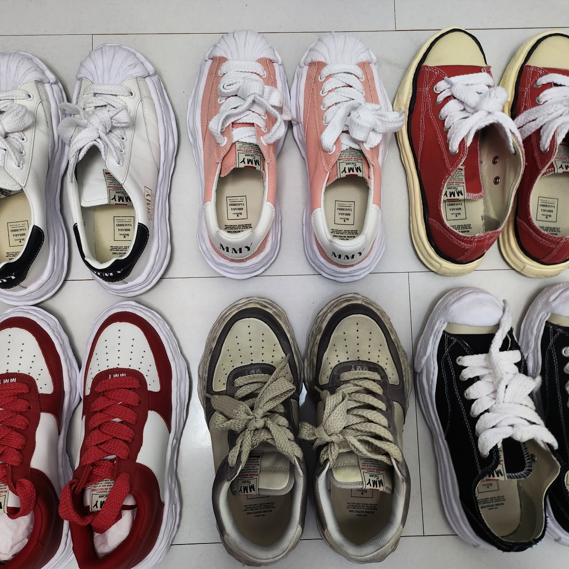 Maison Mihara Yasuhiro Wayne OG Sole Leather Low-top Sneakers Red, Maison Mihara Yasuhiro Peterson VL OG Sole Canvas Low-top Sneakers Orange 착용 스타일 - 2
