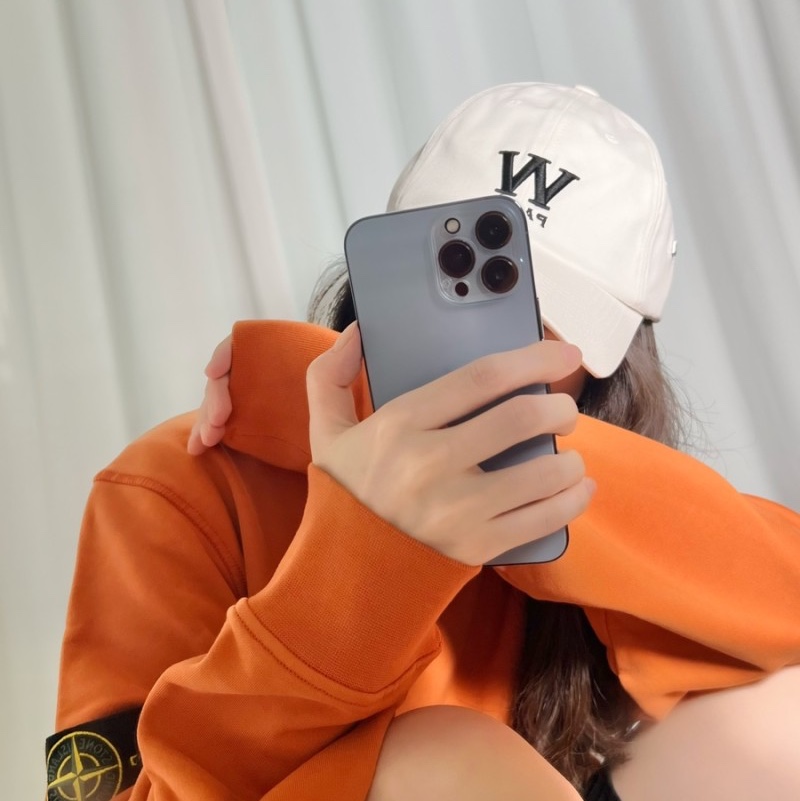 Stone Island 63051 Cotton Fleece Garment Dyed Sweatshirt Sienna Brown - 23SS, Wooyoungmi W Patch Ball Cap White - 23SS 착용 스타일 - 2