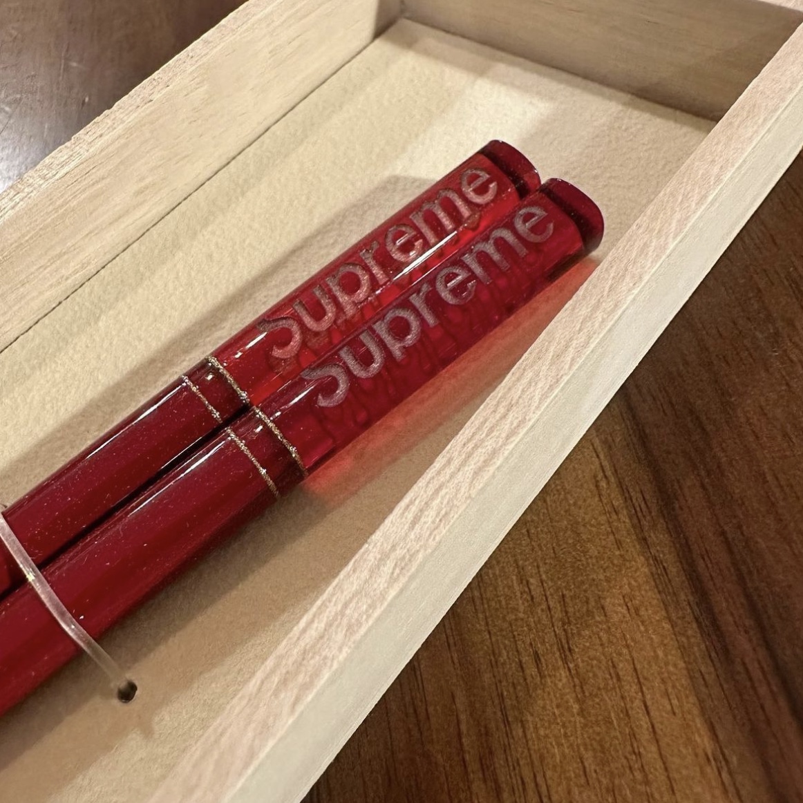 Supreme Chopstick Set Red - 23FW 착용 스타일