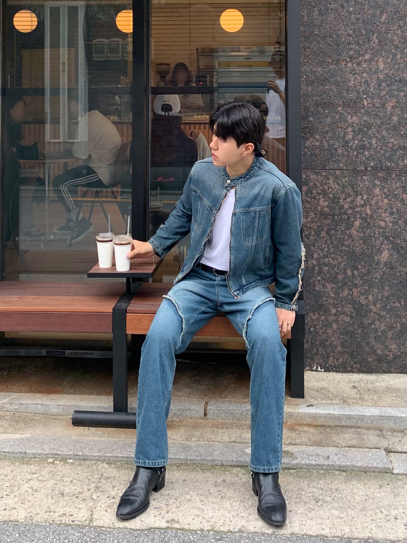 Saint Laurent Wyatt Harness Boots in Smooth Leather Black, Saint Laurent Wyatt Harness Boots in Smooth Leather Black 착용 스타일 - 1