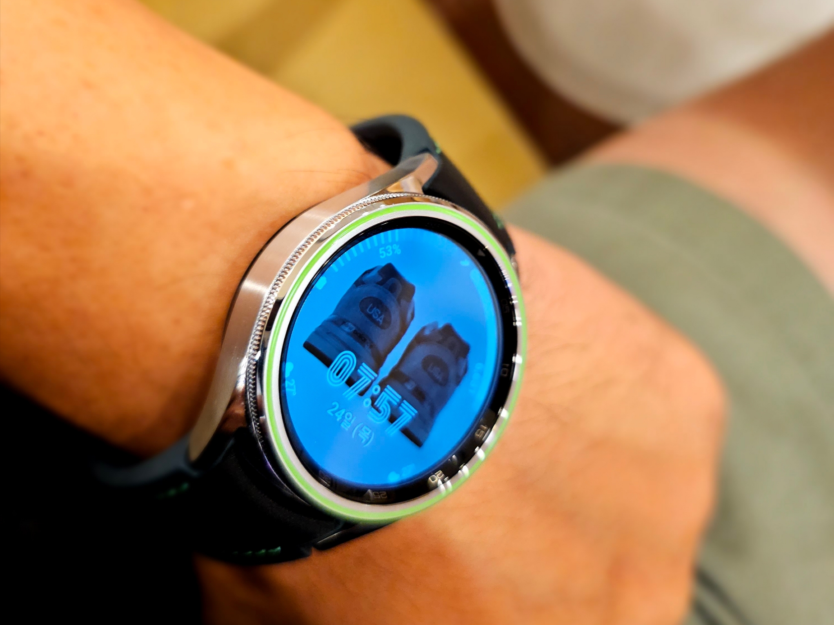 Samsung Galaxy Watch6 Classic 43mm Golf Edition Bluetooth Silver (Korean Ver.) 착용 스타일