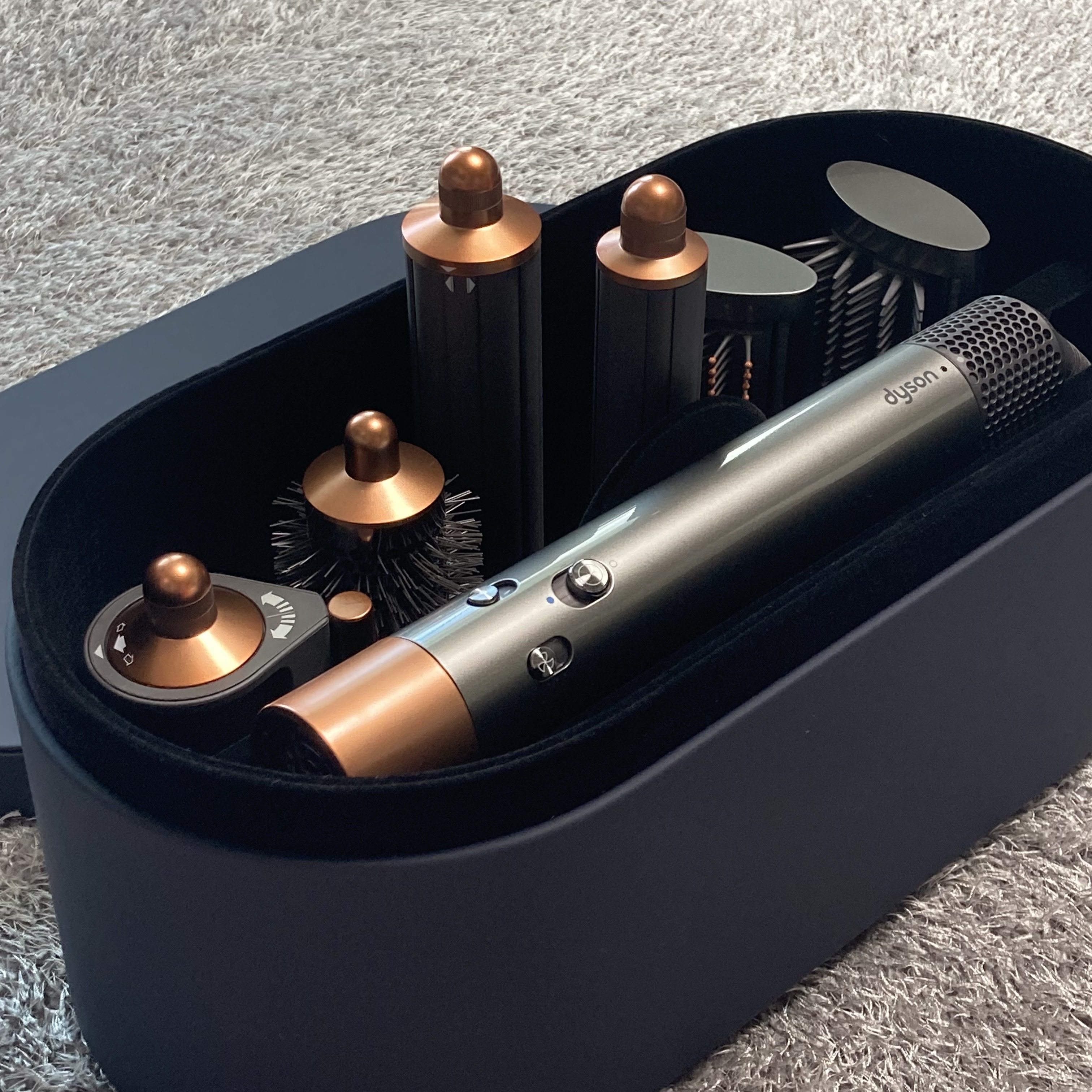 Dyson Airwrap Multi Styler Complete Nickel Copper (Korean Ver.) 착용 스타일
