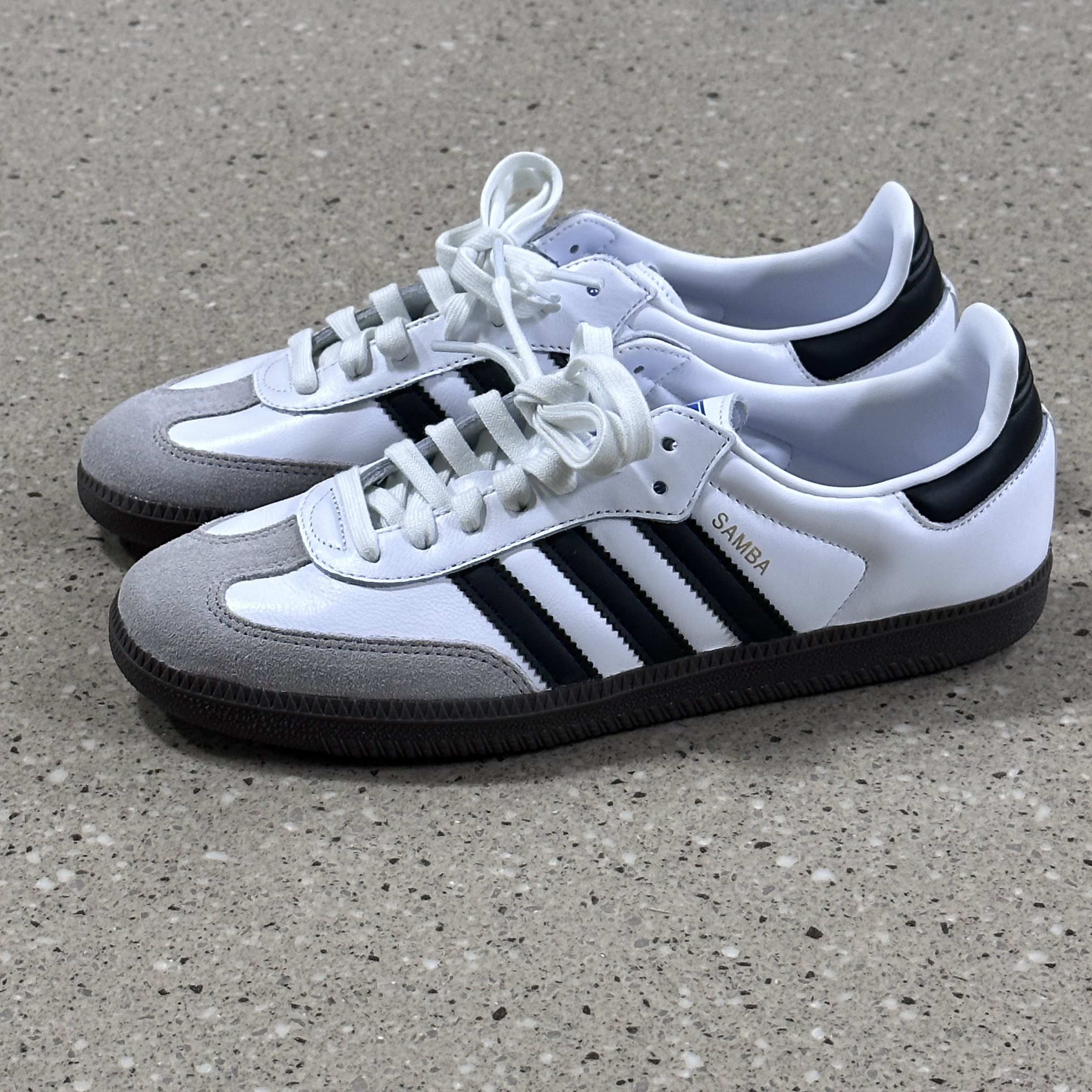 Adidas Samba OG Cloud White 착용 스타일
