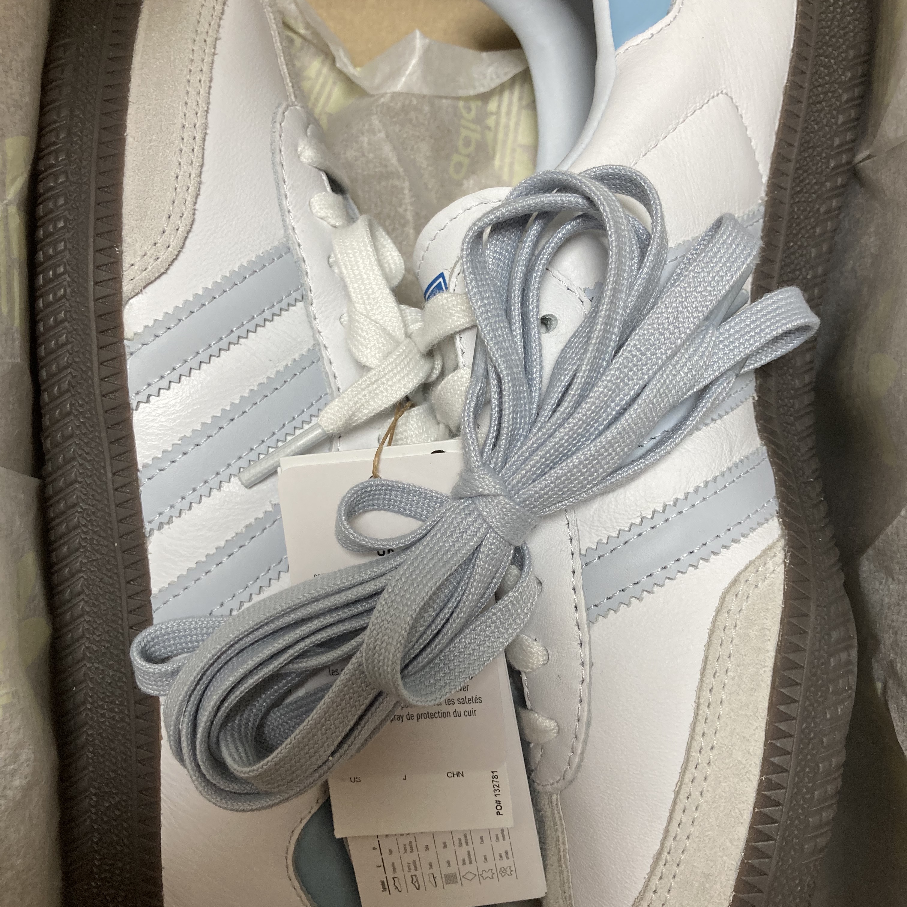 Adidas Samba OG Core White Halo Blue 착용 스타일 - 2