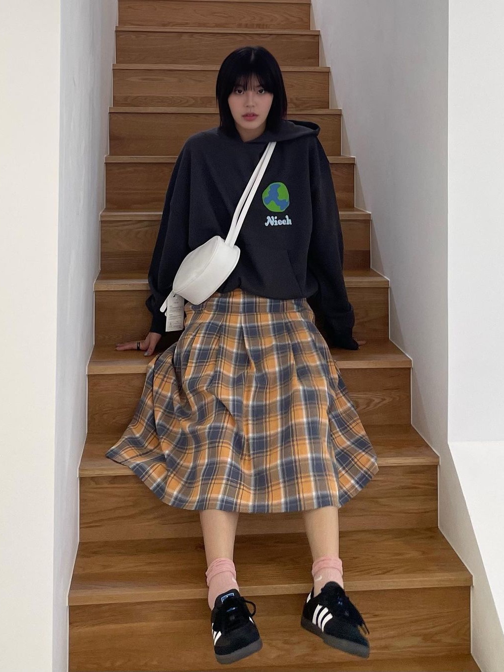 Nieeh Plaid Skirt Orange, Nieeh Plaid Skirt Green 착용 스타일
