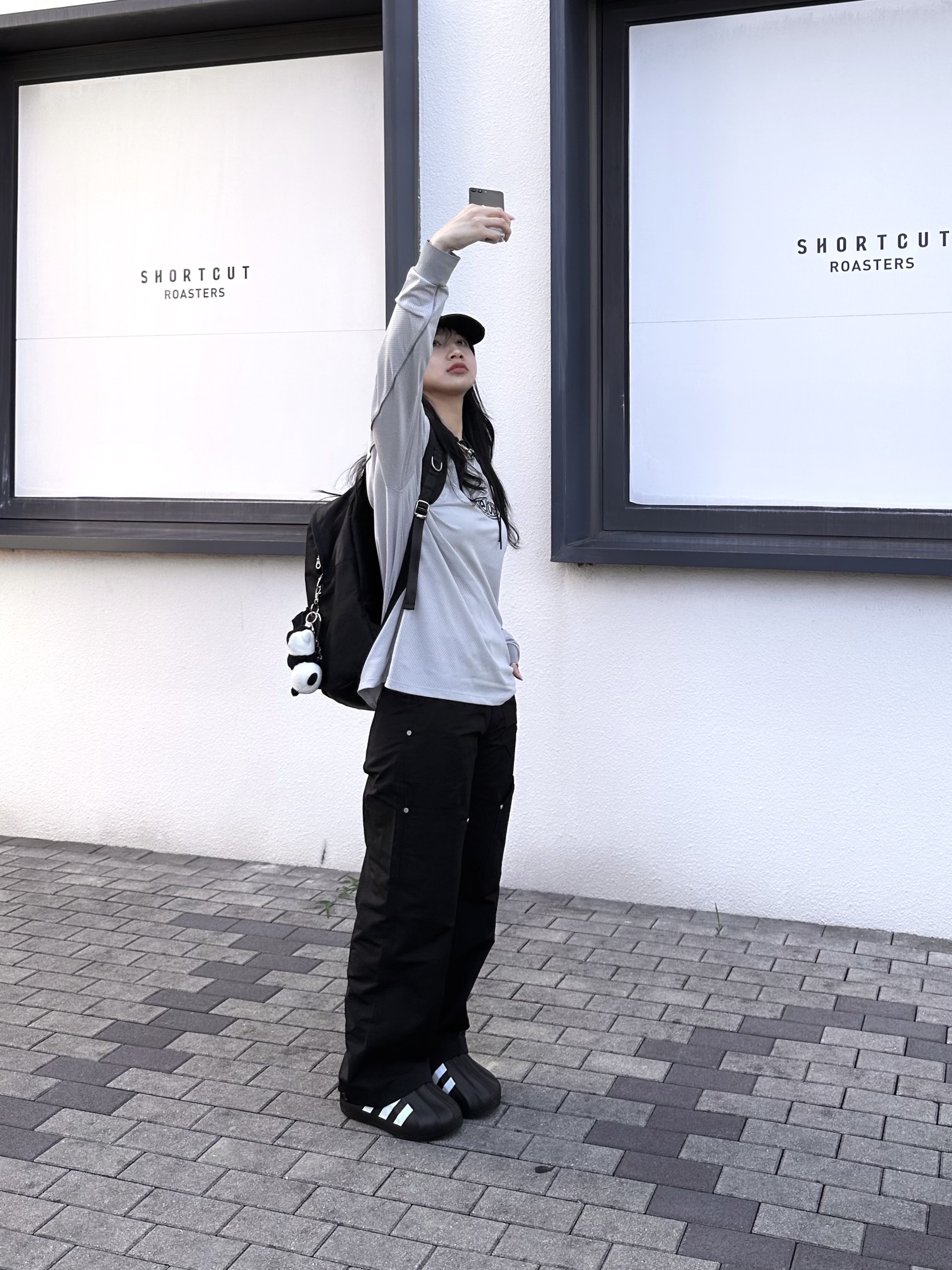 s/e/o Mesh Jersey Top Gray, Our Legacy Ladon Leather Keychain Black 착용 스타일 - 2