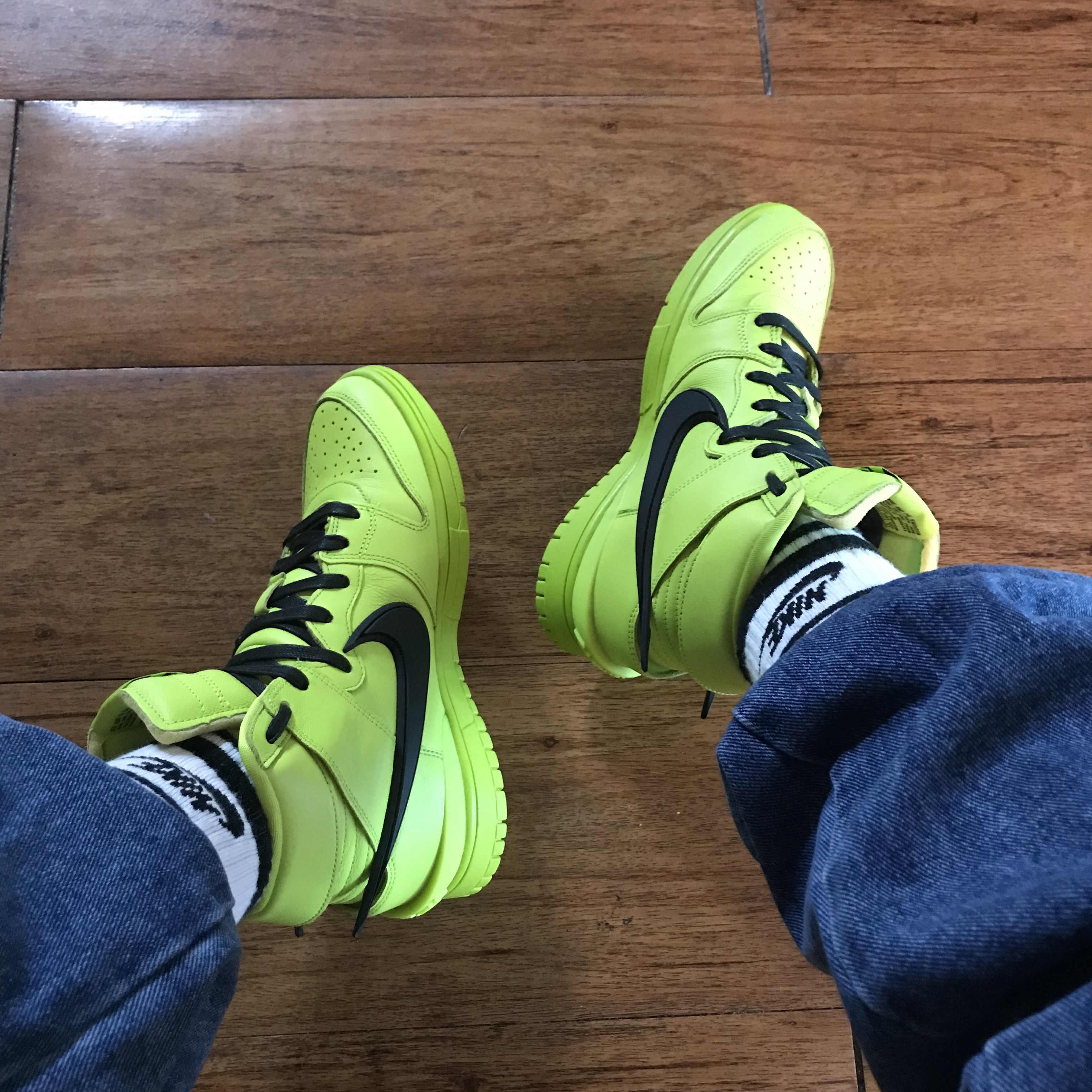 Nike x Ambush Dunk High Flash Lime 착용 스타일 - 4
