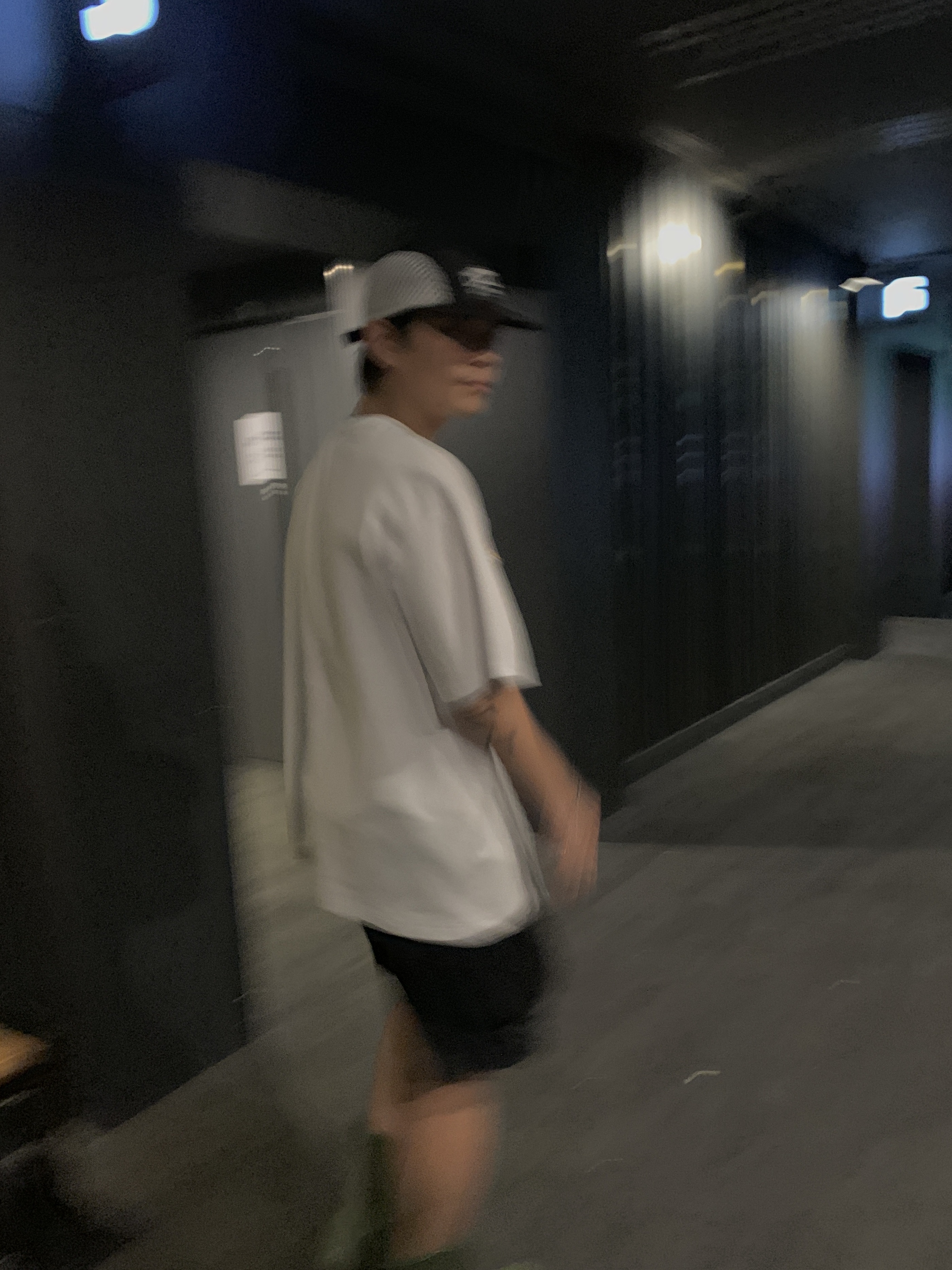 Helinox x Obey Camp Cap Black, Nike ACG Snowgrass Cargo Shorts Black - Asia 착용 스타일 - 3