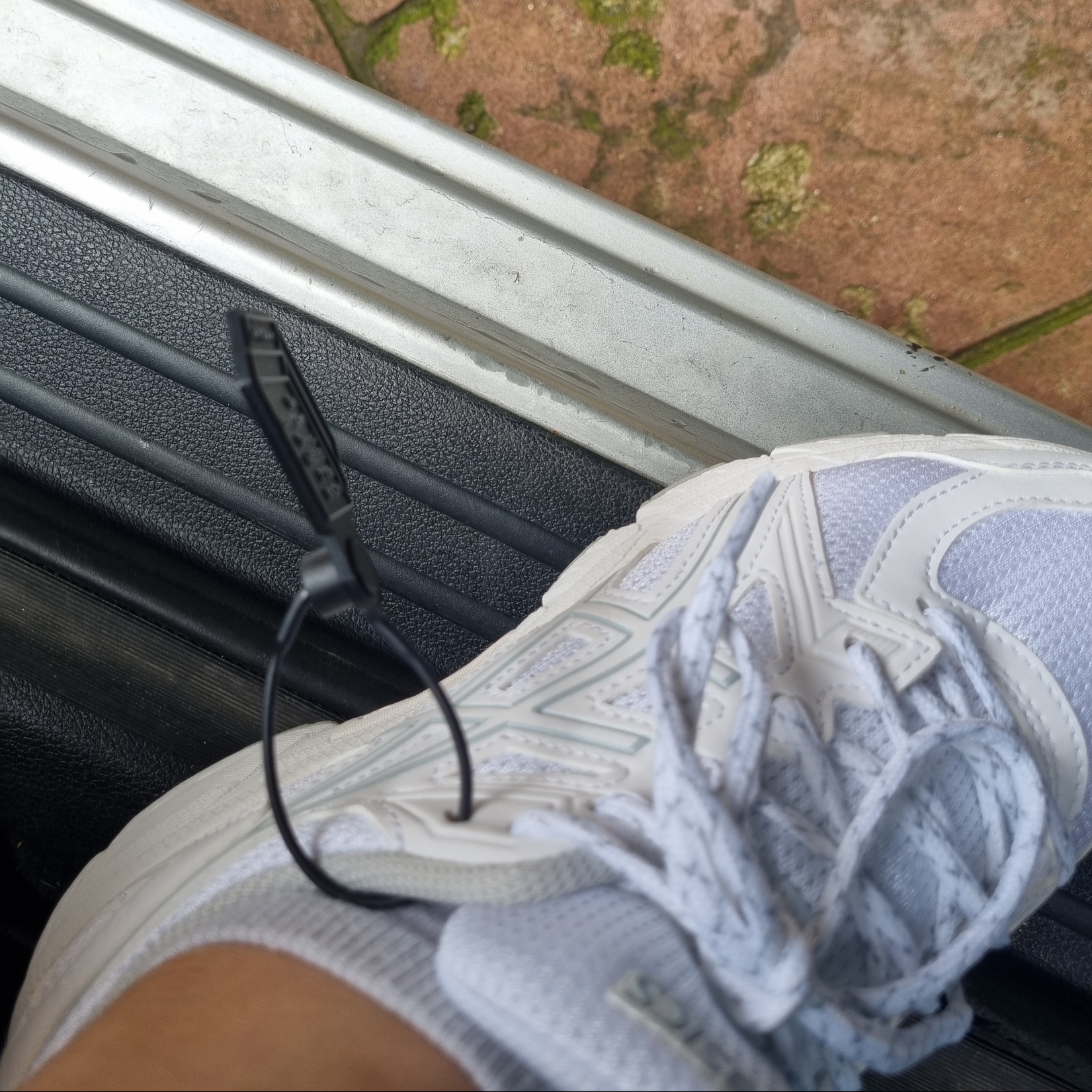 (W) Asics Jog 100 T White - 2E Extra Wide 착용 스타일