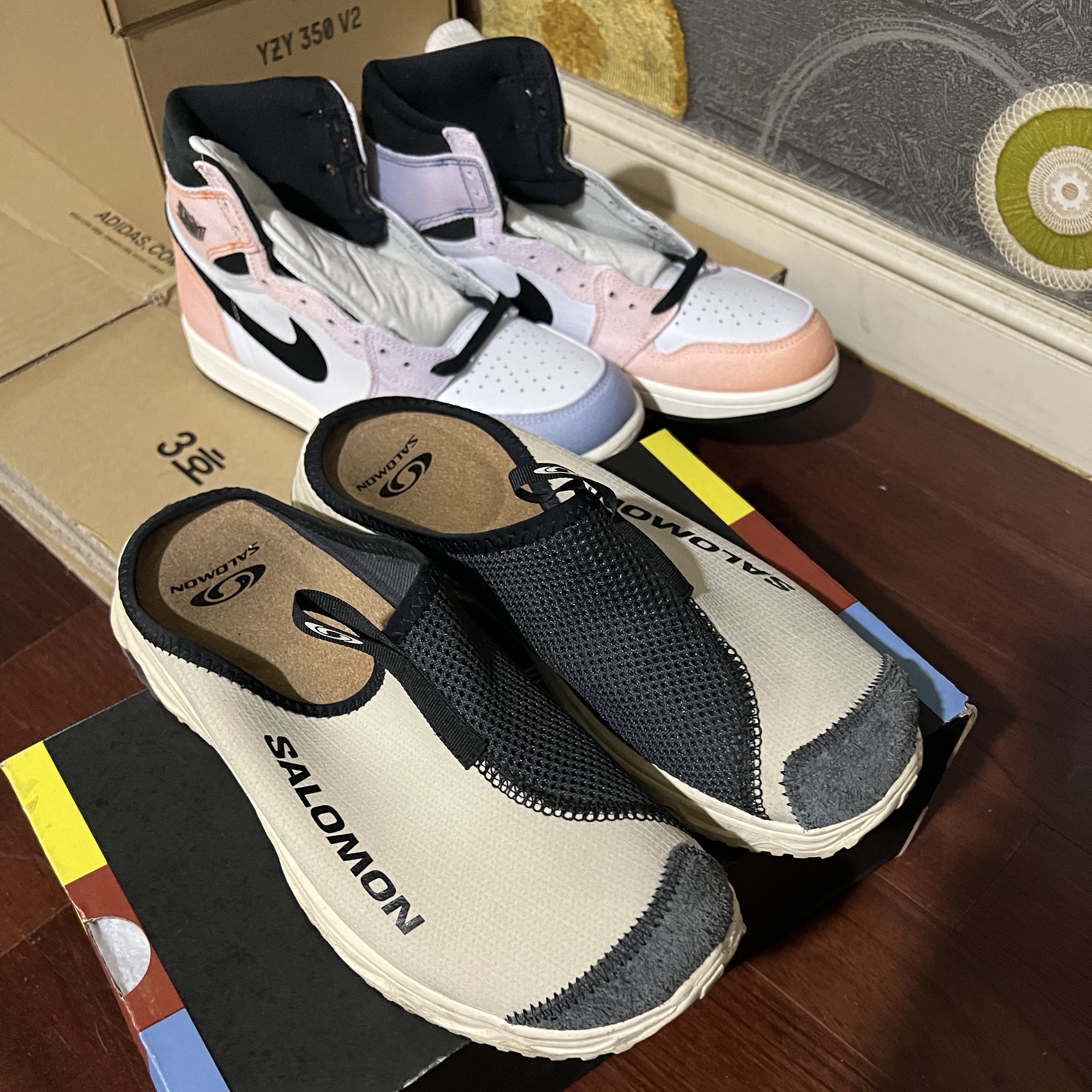 Salomon RX Slide 3.0 Bleached Sand, Jordan 1 Retro High OG Multi Color 착용 스타일