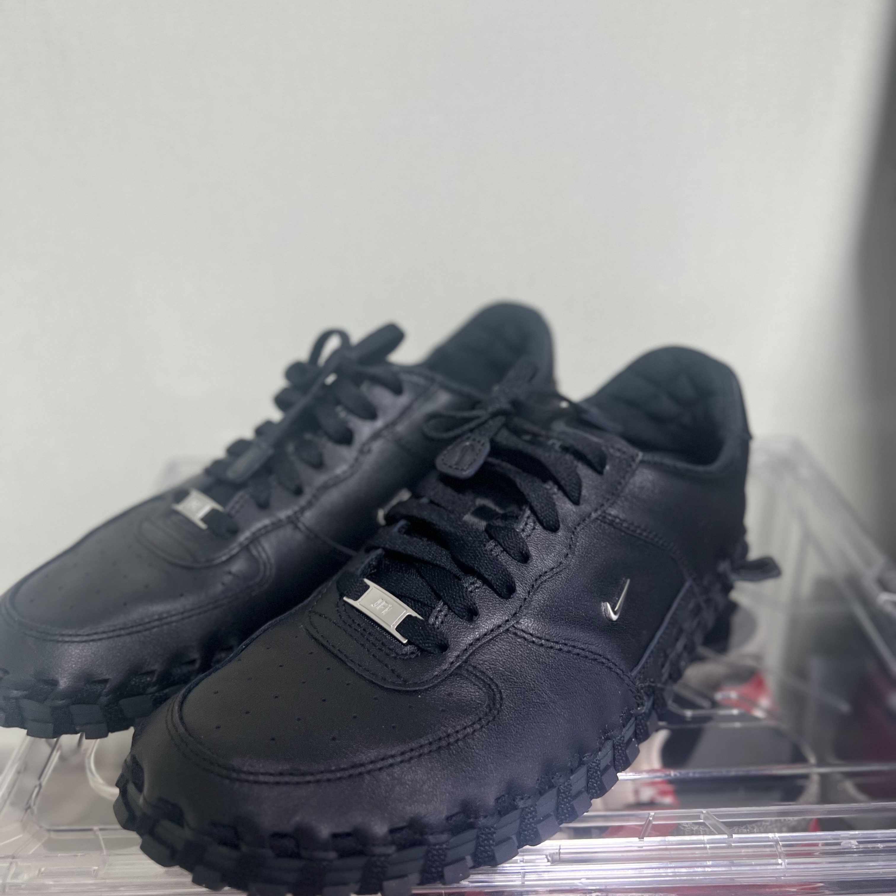 Nike x Jacquemus J Force 1 Low LX SP Black, Jordan 1 Retro High OG Chicago 2022 착용 스타일 - 2