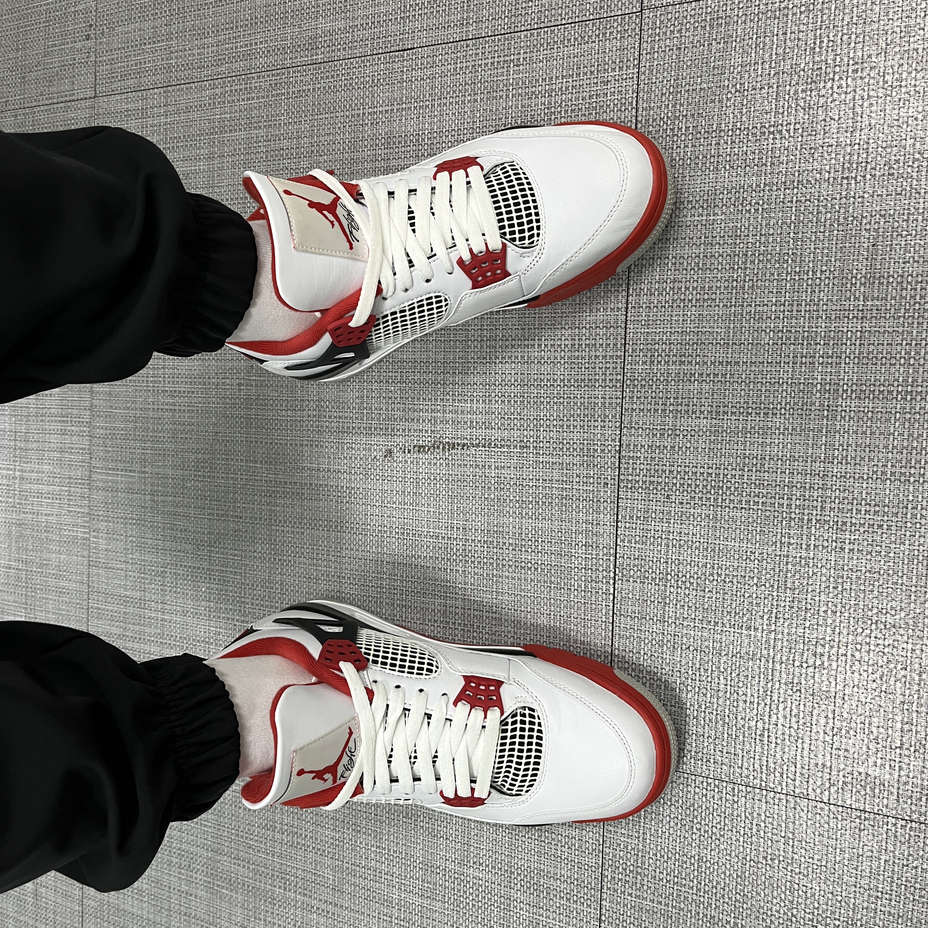Jordan 4 Retro OG Fire Red 2020 착용 스타일