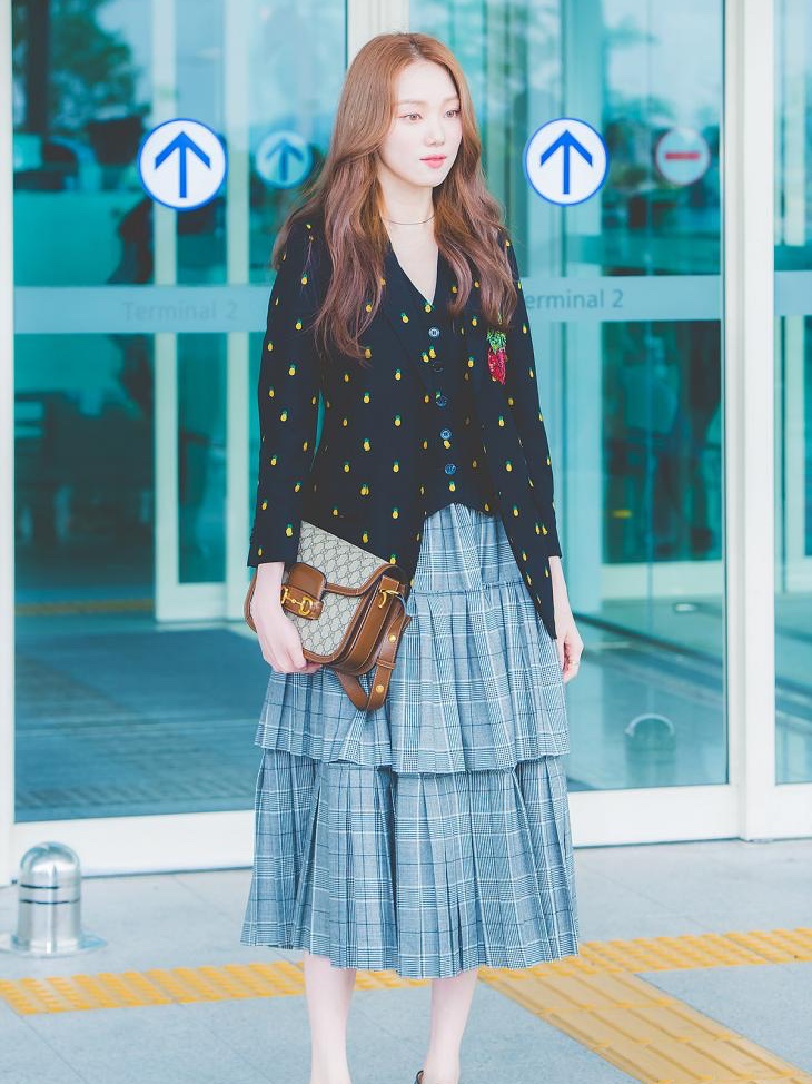 Gucci Horsebit 1955 Shoulder Bag Beige Ebony 착용 스타일