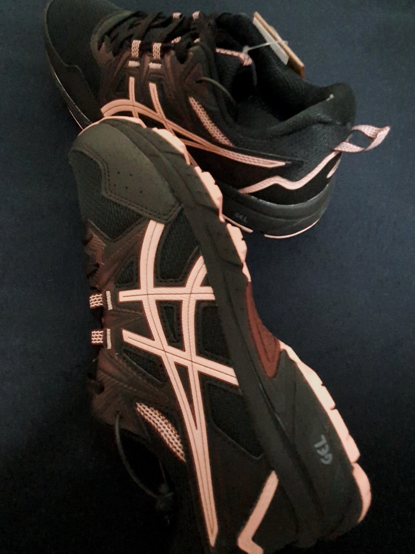 (W) Asics Gel-Venture 8 Black Frosted Rose 착용 스타일