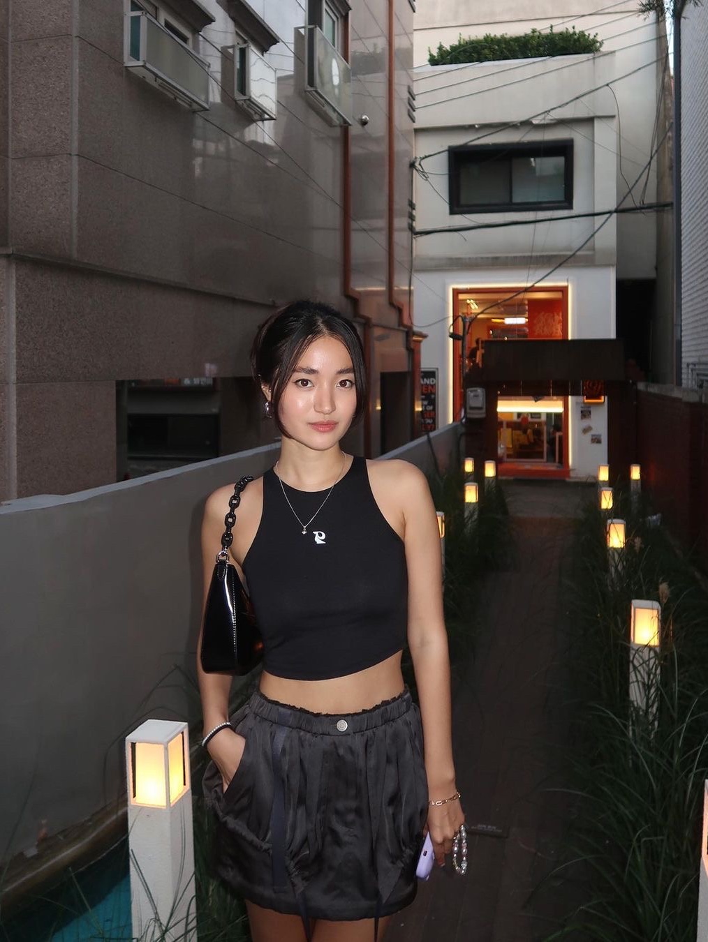Porta Women Crop Jersey Sleeveless Black, Porta Women Crop Jersey Sleeveless Blue 착용 스타일 - 3