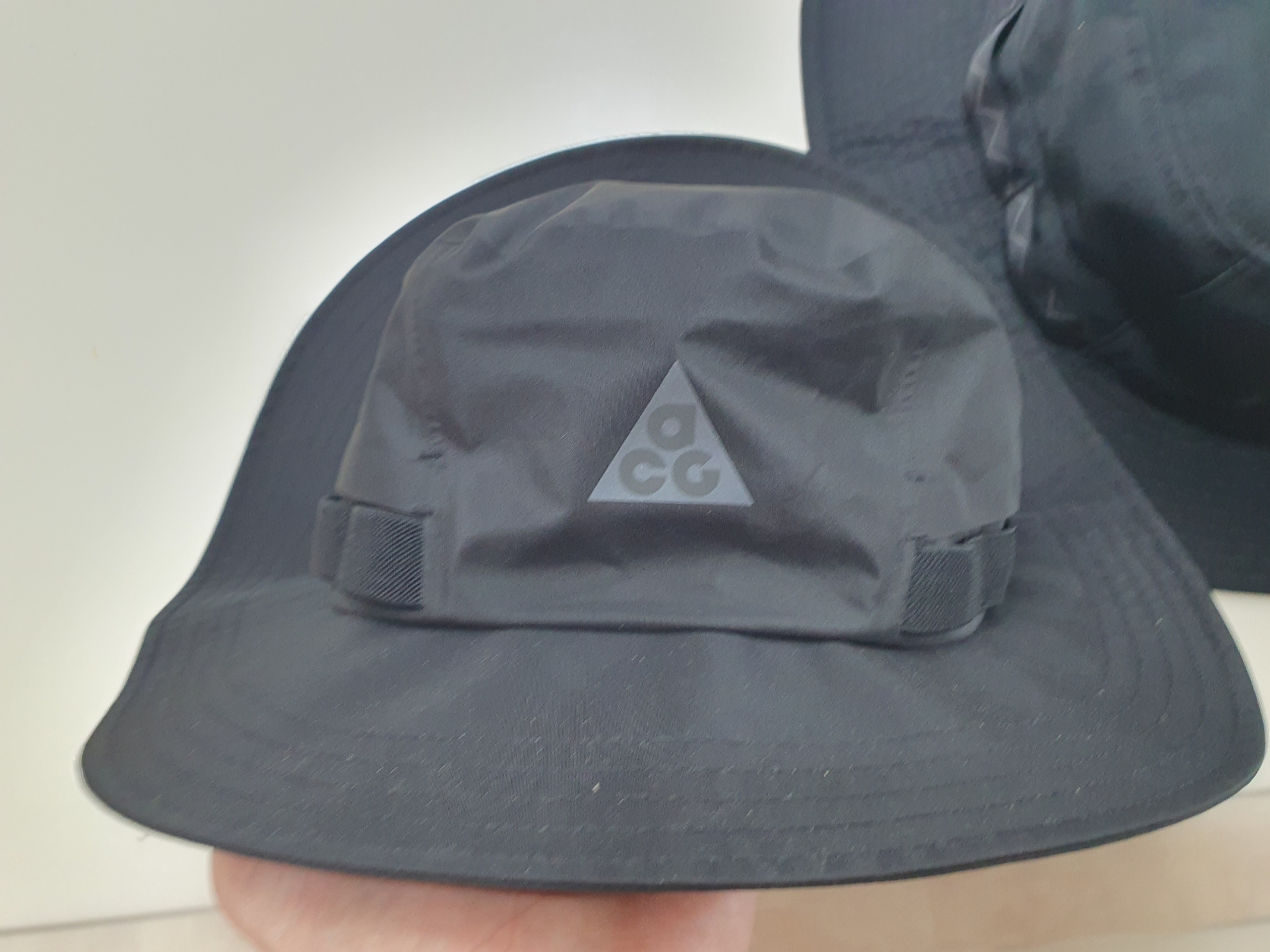Nike ACG Apex Bucket Hat Black, Nike NRG ACG Bucket Black Anthracite 착용 스타일 - 1