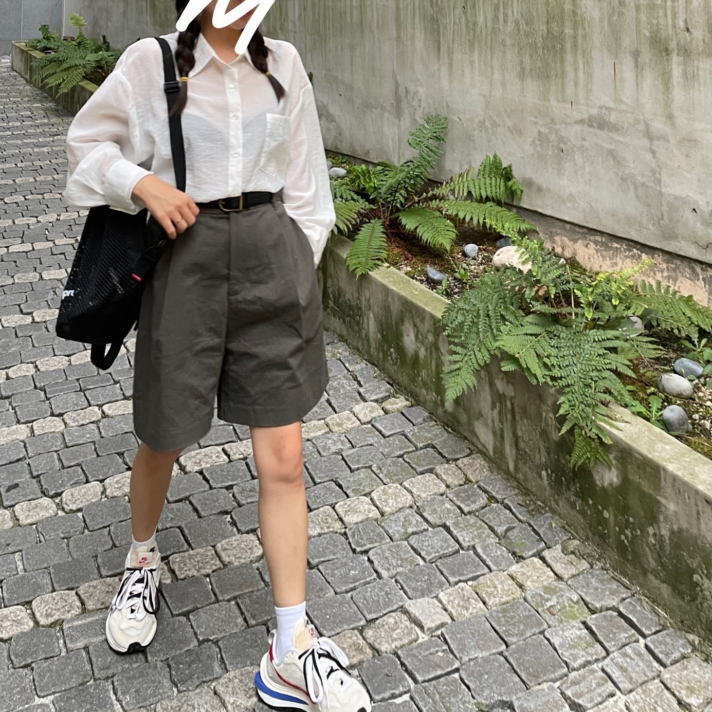 Nike x Sacai VaporWaffle Royal Fuchsia, Supreme Mesh Small Backpack Black - 23SS 착용 스타일 - 1