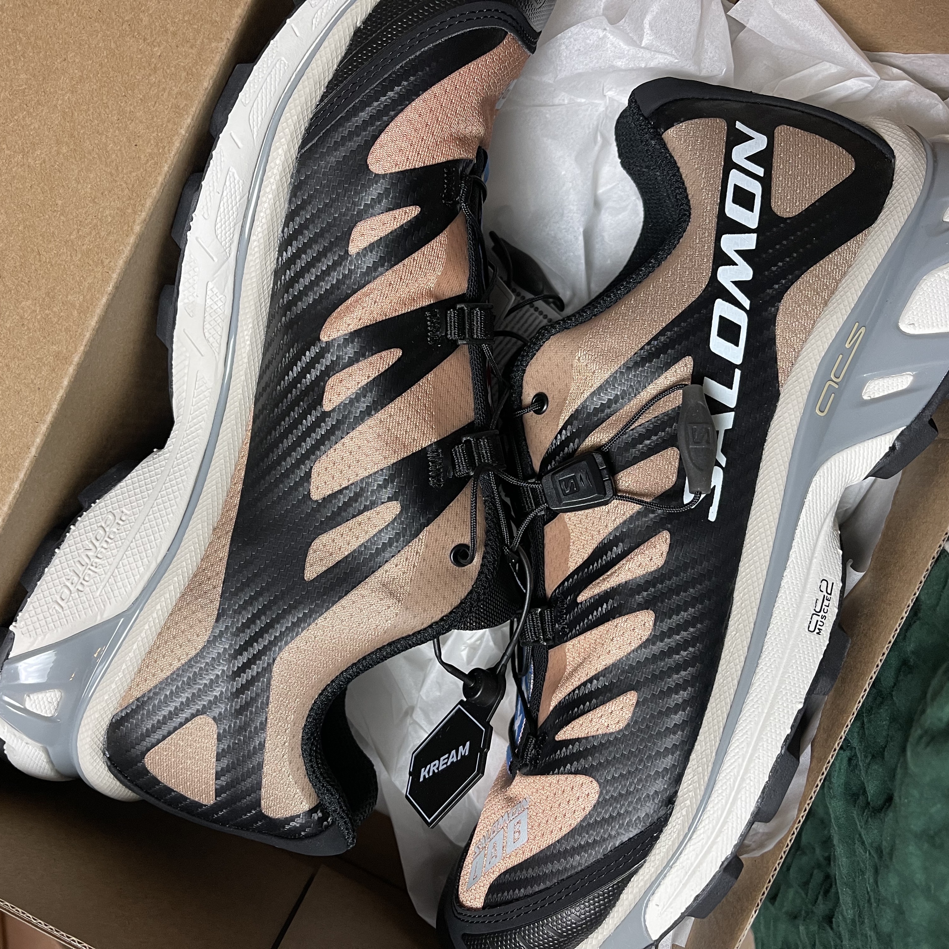 Salomon XT-4 Tobacco Brown 착용 스타일