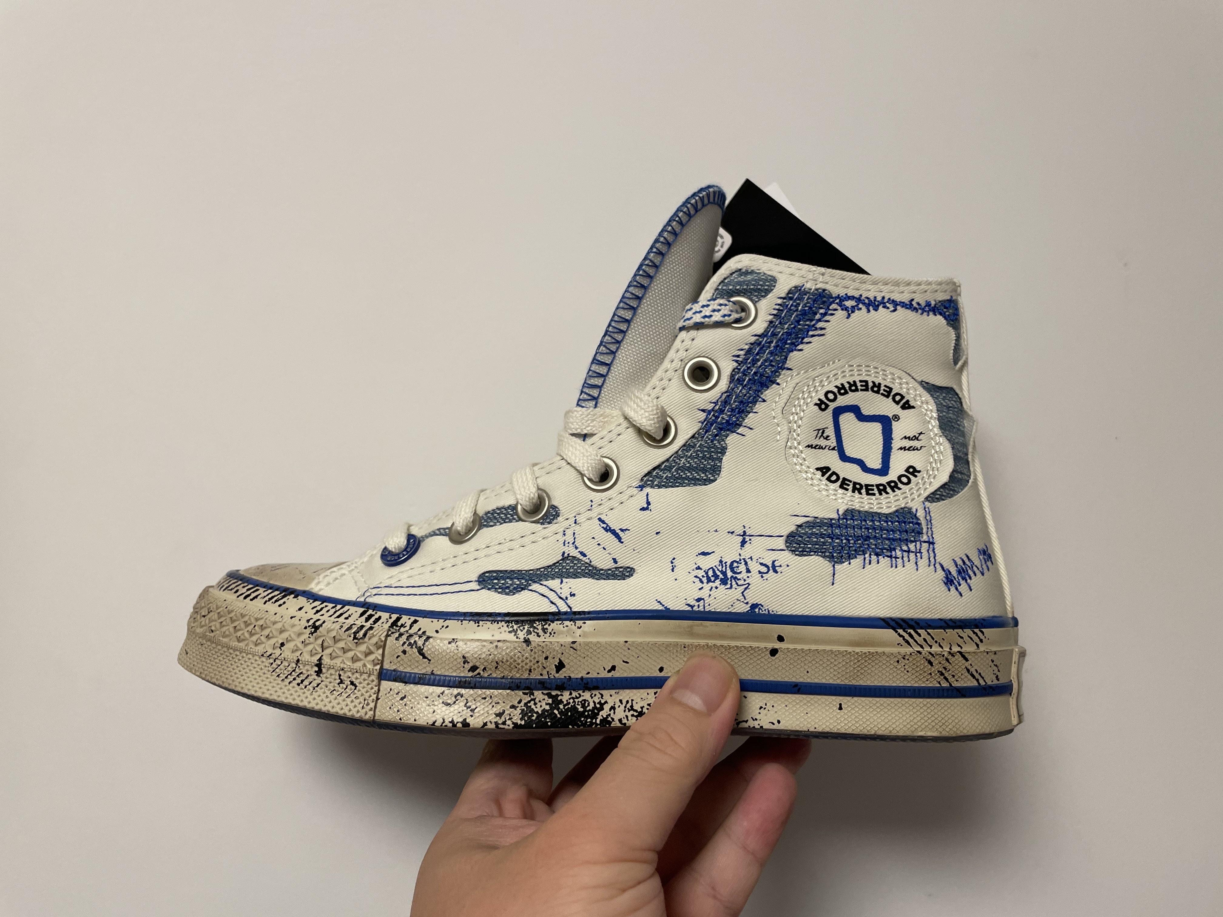 Converse x Ader Error Chuck 70 High White 착용 스타일 - 1