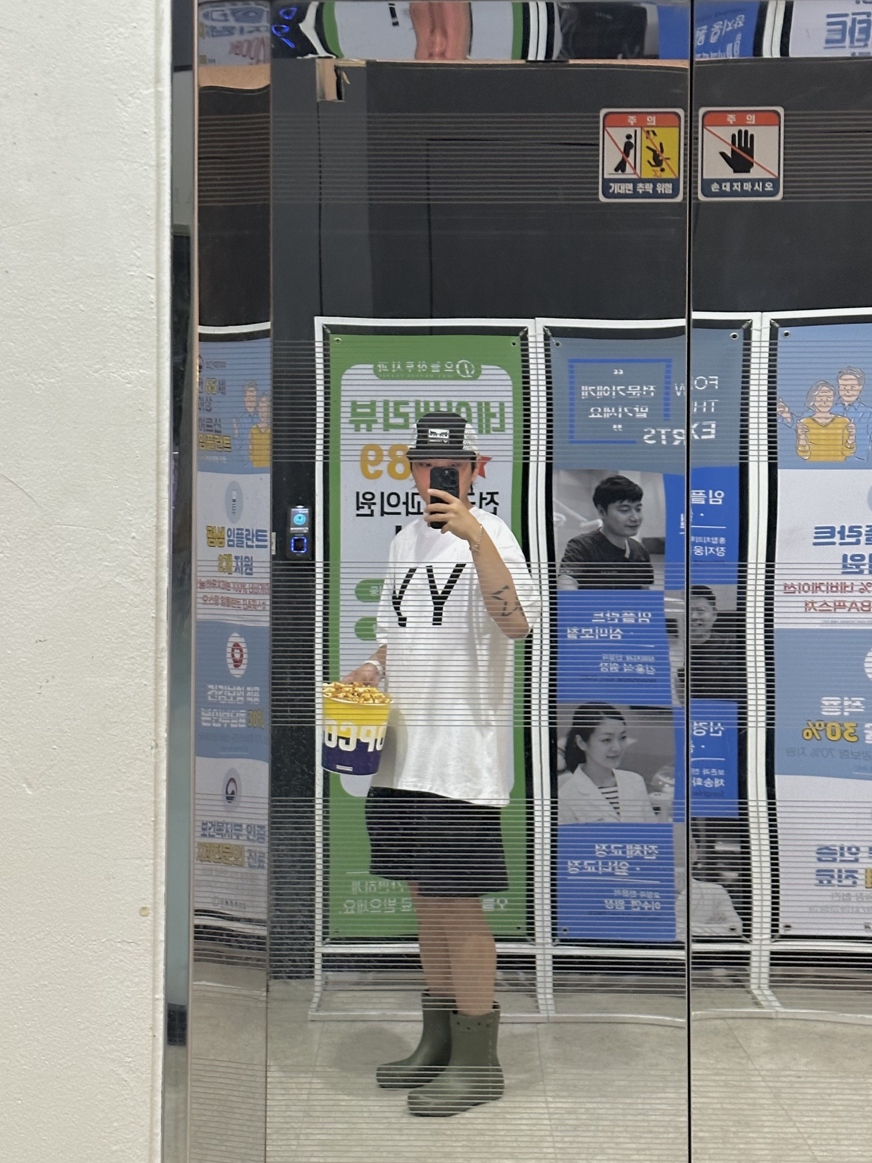 Helinox x Obey Camp Cap Black, Nike ACG Snowgrass Cargo Shorts Black - Asia 착용 스타일 - 5