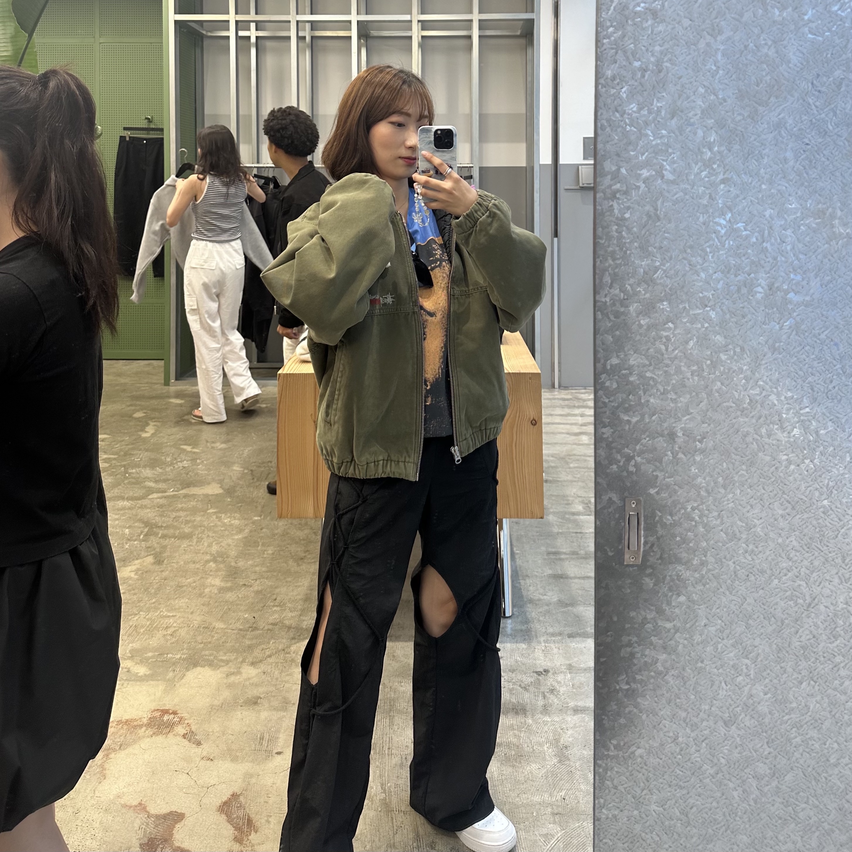 Stussy Insulated Canvas Work Jacket Olive Drab 착용 스타일 - 1