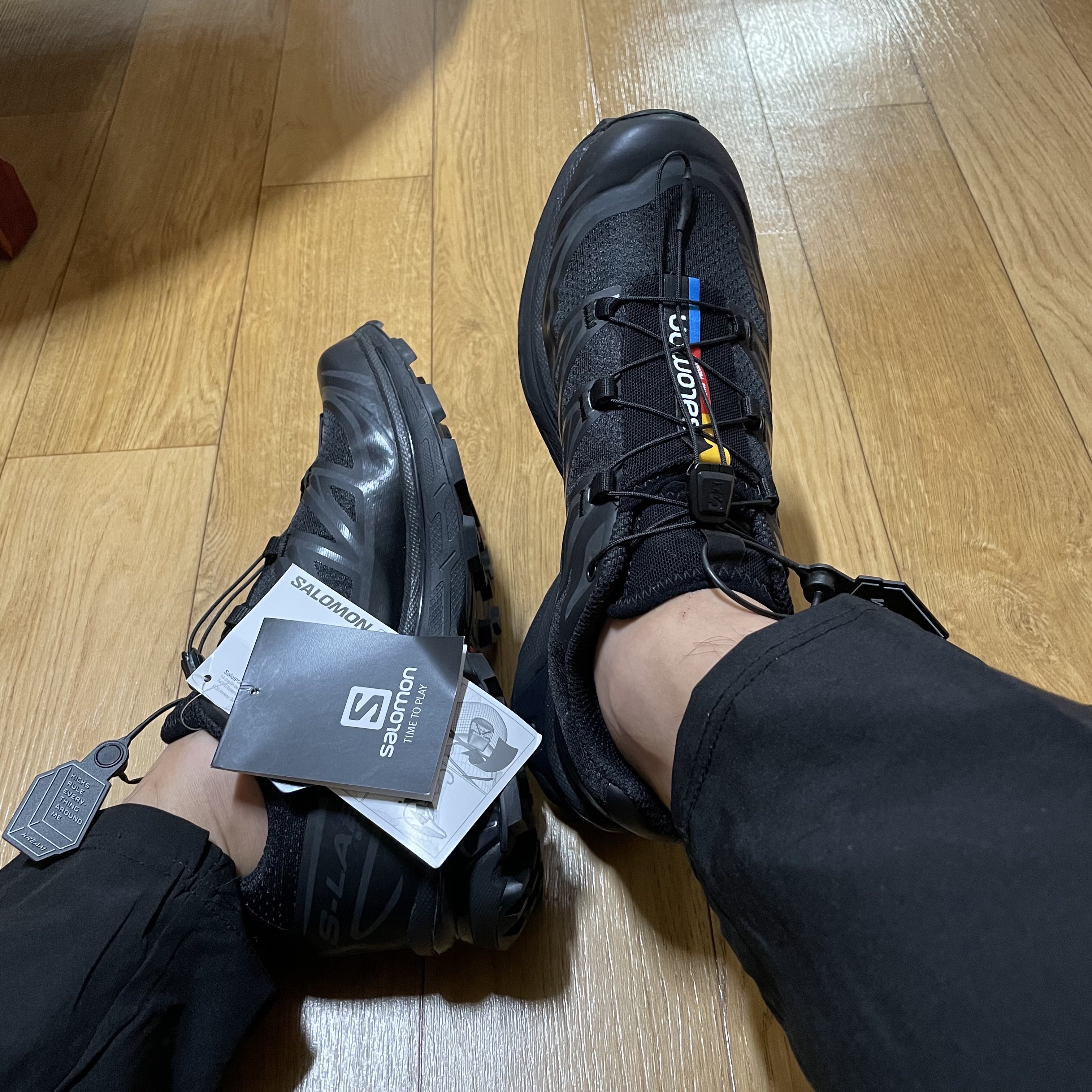 Salomon XT-6 ADV Black 착용 스타일 - 1