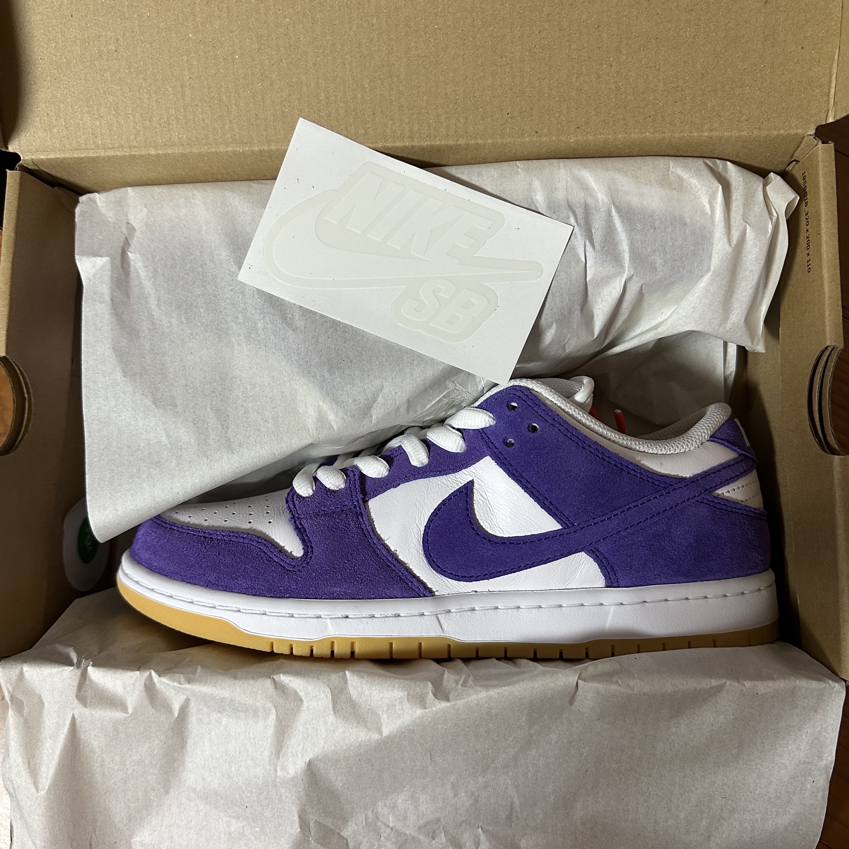 Nike Dunk Low Pro SB Court Purple 착용 스타일