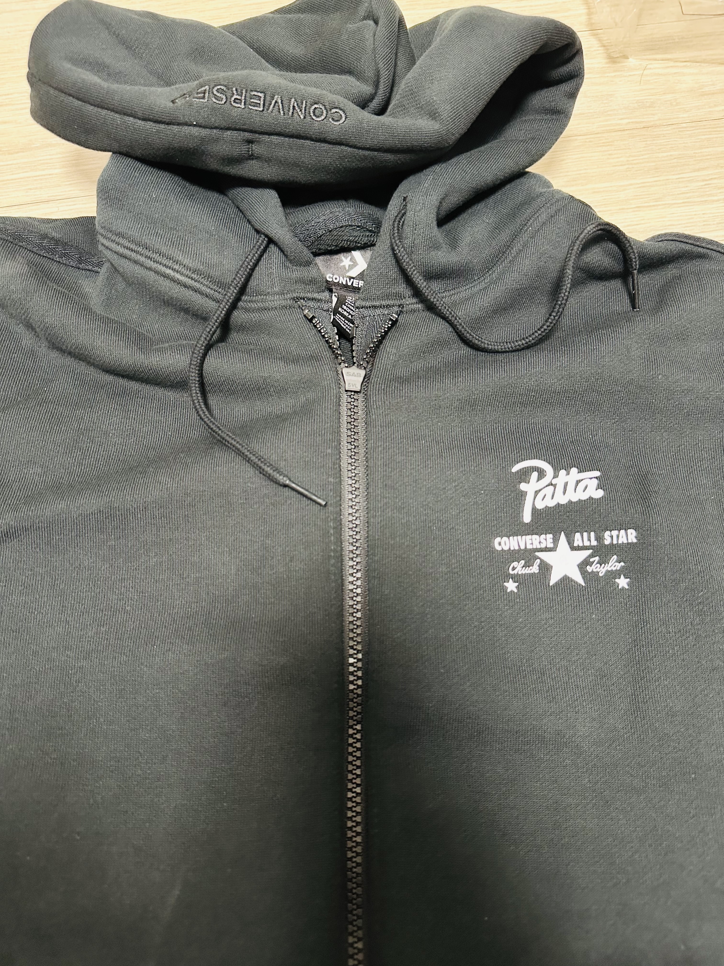 Converse x Patta Four Leaf Clover Utility Fleece Hoodie Black 착용 스타일 - 4