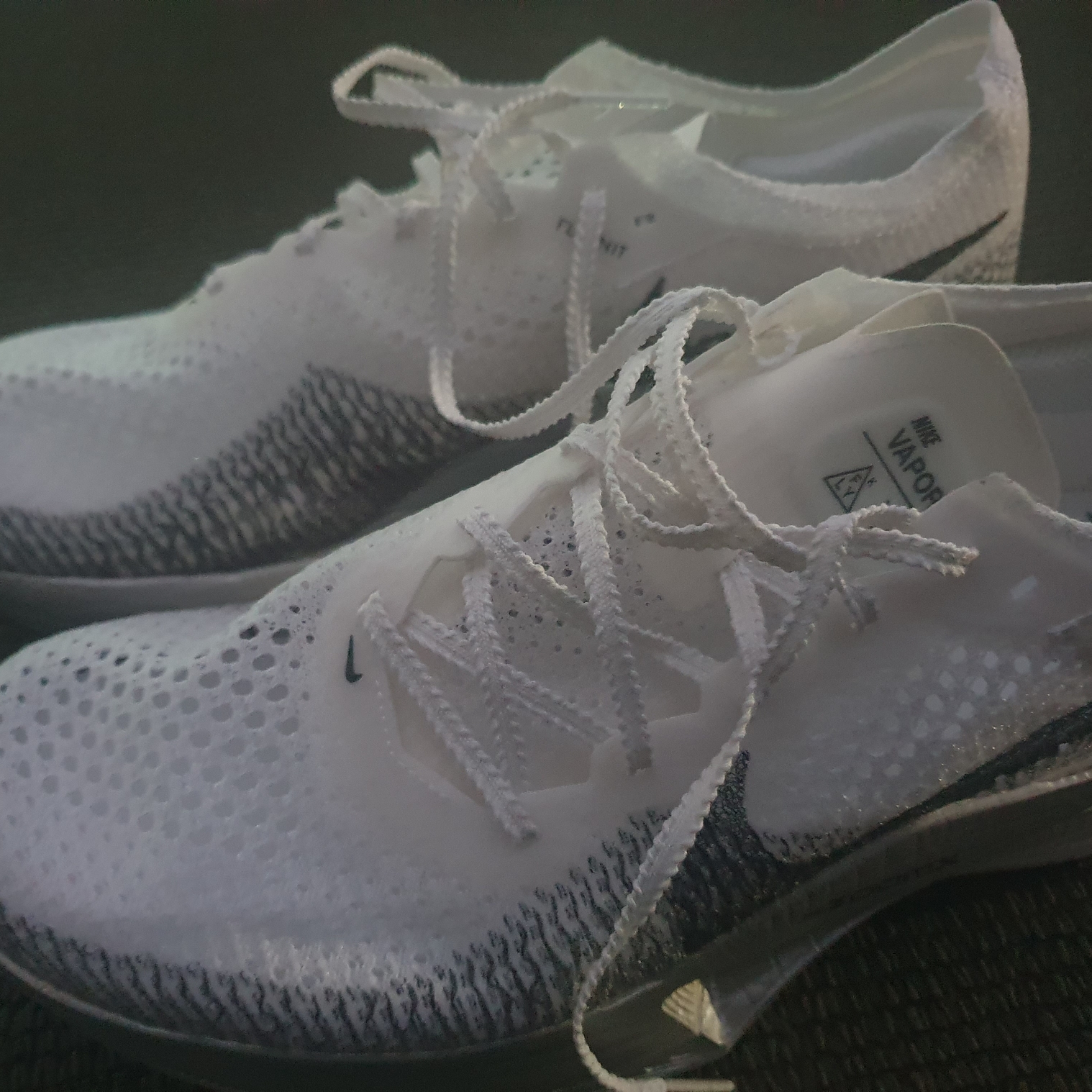 Nike ZoomX Vaporfly Next% 3 White Grey 착용 스타일