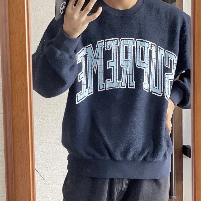 Supreme Inside Out Crewneck Navy - 23FW 착용 스타일