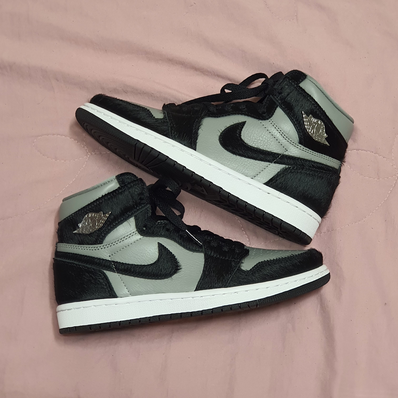 (W) Jordan 1 Retro High OG Medium Grey 착용 스타일