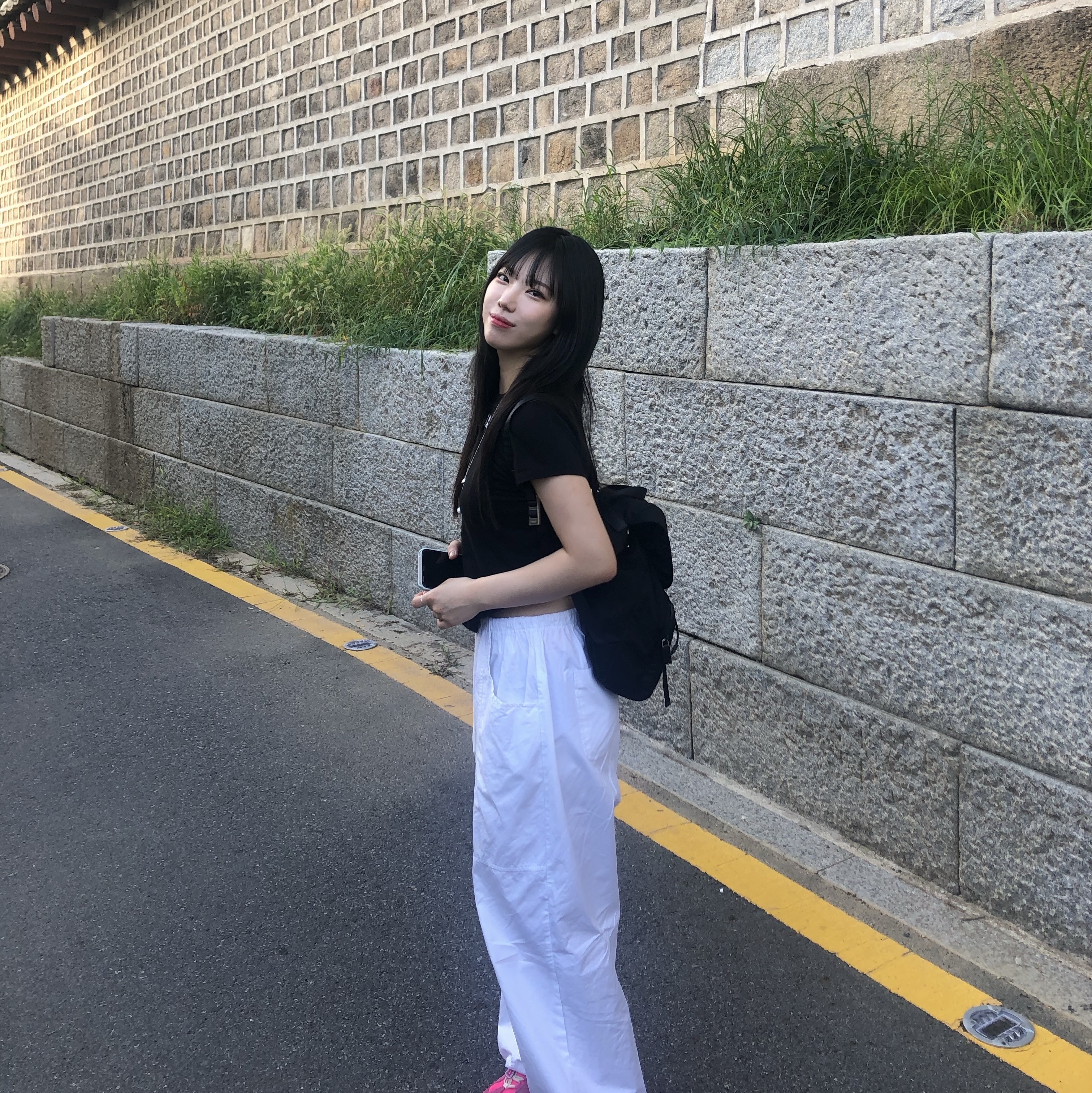 Prada Nylon Backpack Black, Nike x Jacquemus Air Humara LX Pink Flash 착용 스타일 - 2