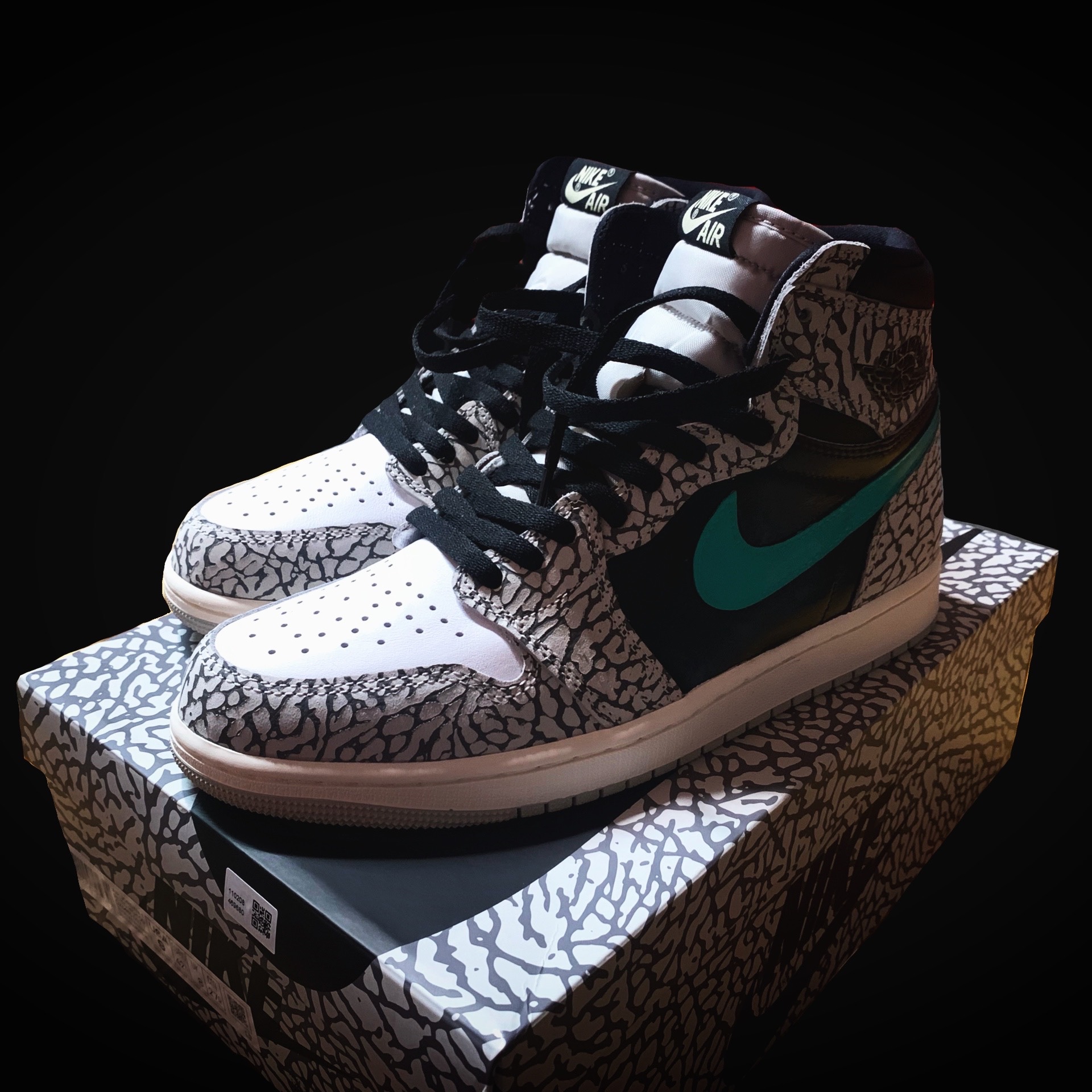 Jordan 1 Retro High OG White Cement 착용 스타일