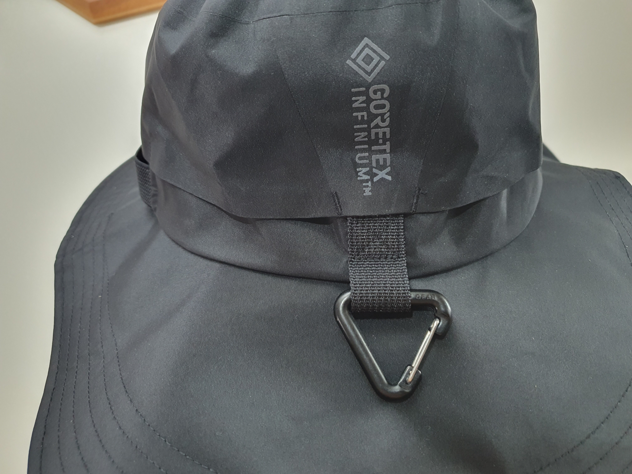 Nike ACG Apex Bucket Hat Black, Nike NRG ACG Bucket Black Anthracite 착용 스타일 - 2