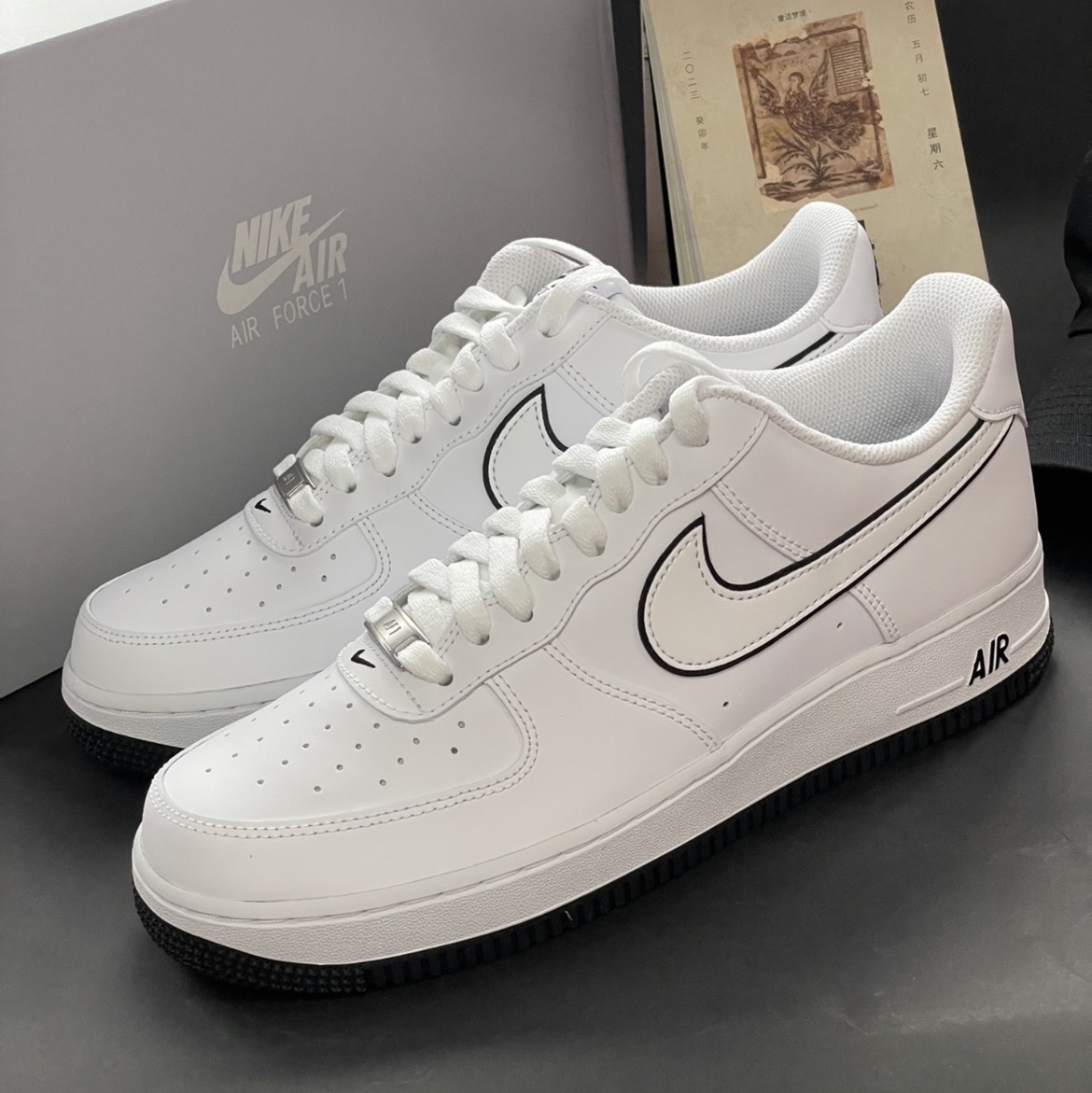 Nike Air Force 1 '07 White Black 착용 스타일