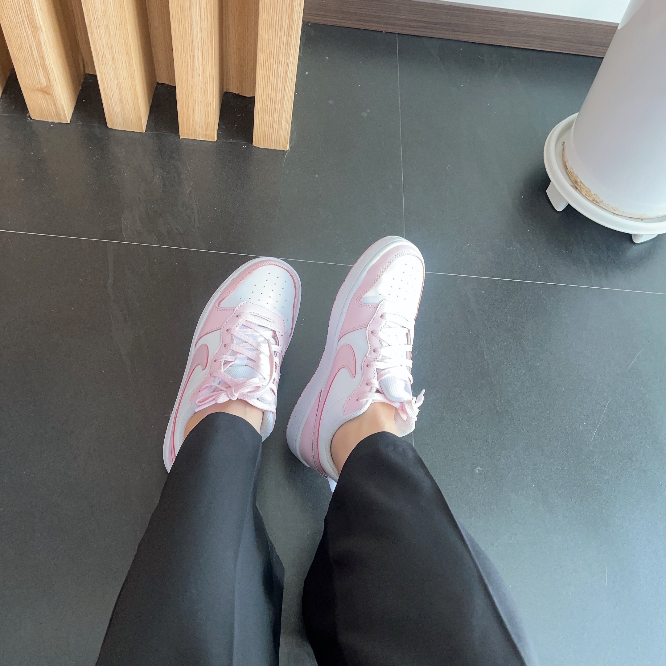 (GS) Nike Court Borough 2 SE White Pink Foam 착용 스타일