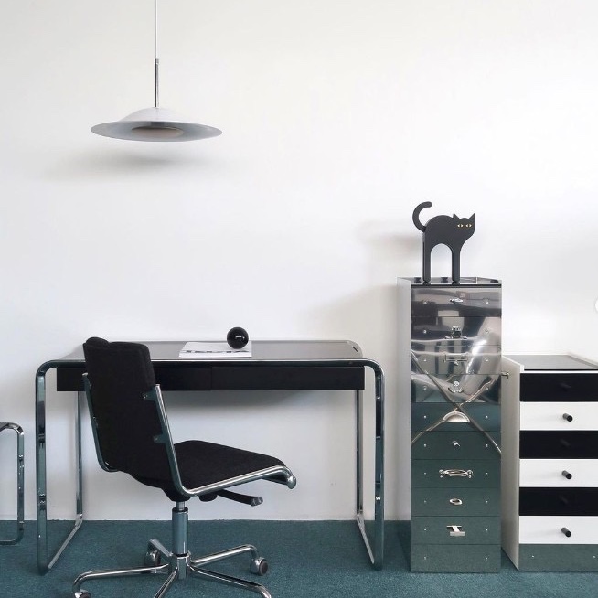 [KREAM 단독] Tecta S43-2 Cabinet Silver, Tecta Cat Black 착용 스타일 - 2