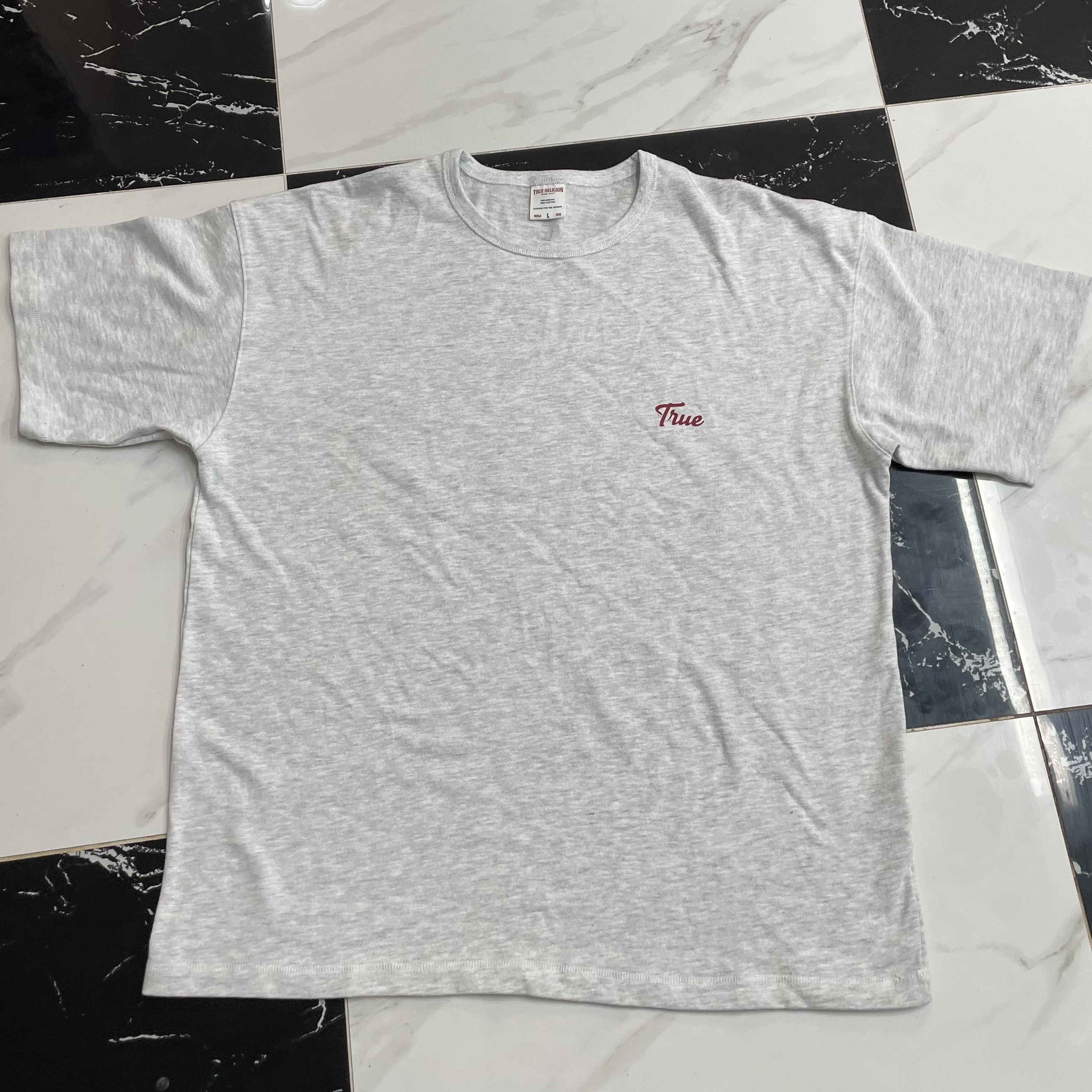 True Religion Vision Logo T-Shirt Melange Grey 착용 스타일 - 2