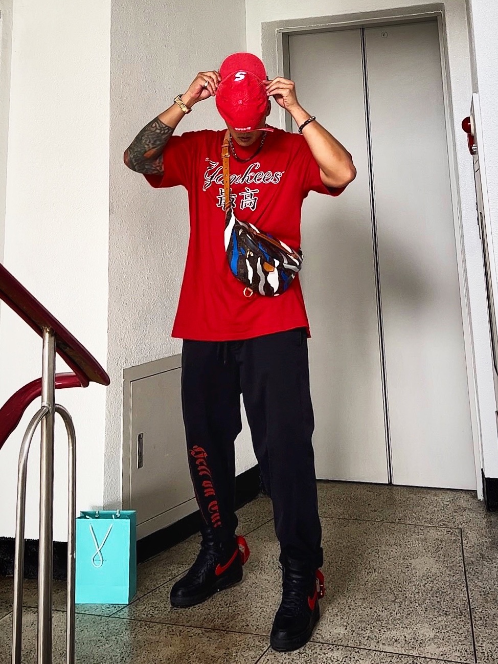 Supreme Pigment Canvas S Logo 6-Panel Red - 23SS, Supreme x MLB Kanji Teams T-Shirt Yankees Red - 22FW 착용 스타일