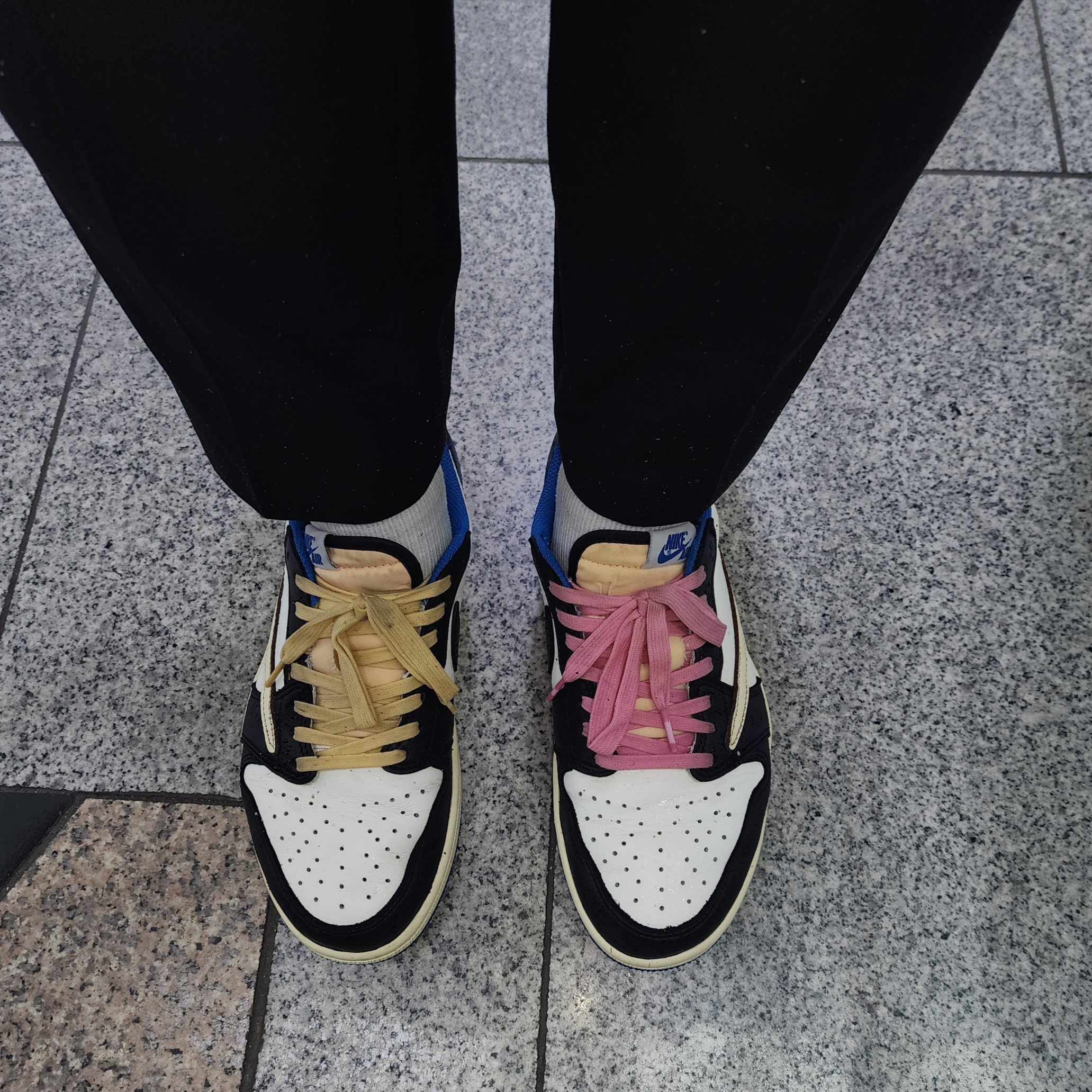 Jordan 1 x Travis Scott x Fragment Retro Low OG SP Military Blue 착용 스타일