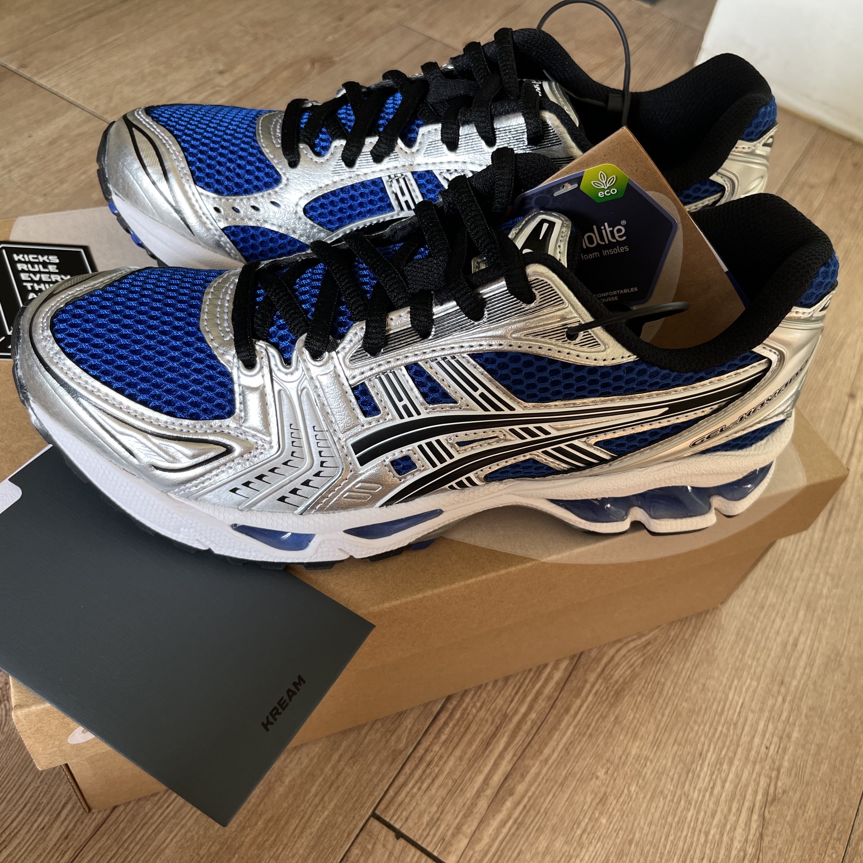 Asics Gel-Kayano 14 Monaco Blue Black 착용 스타일
