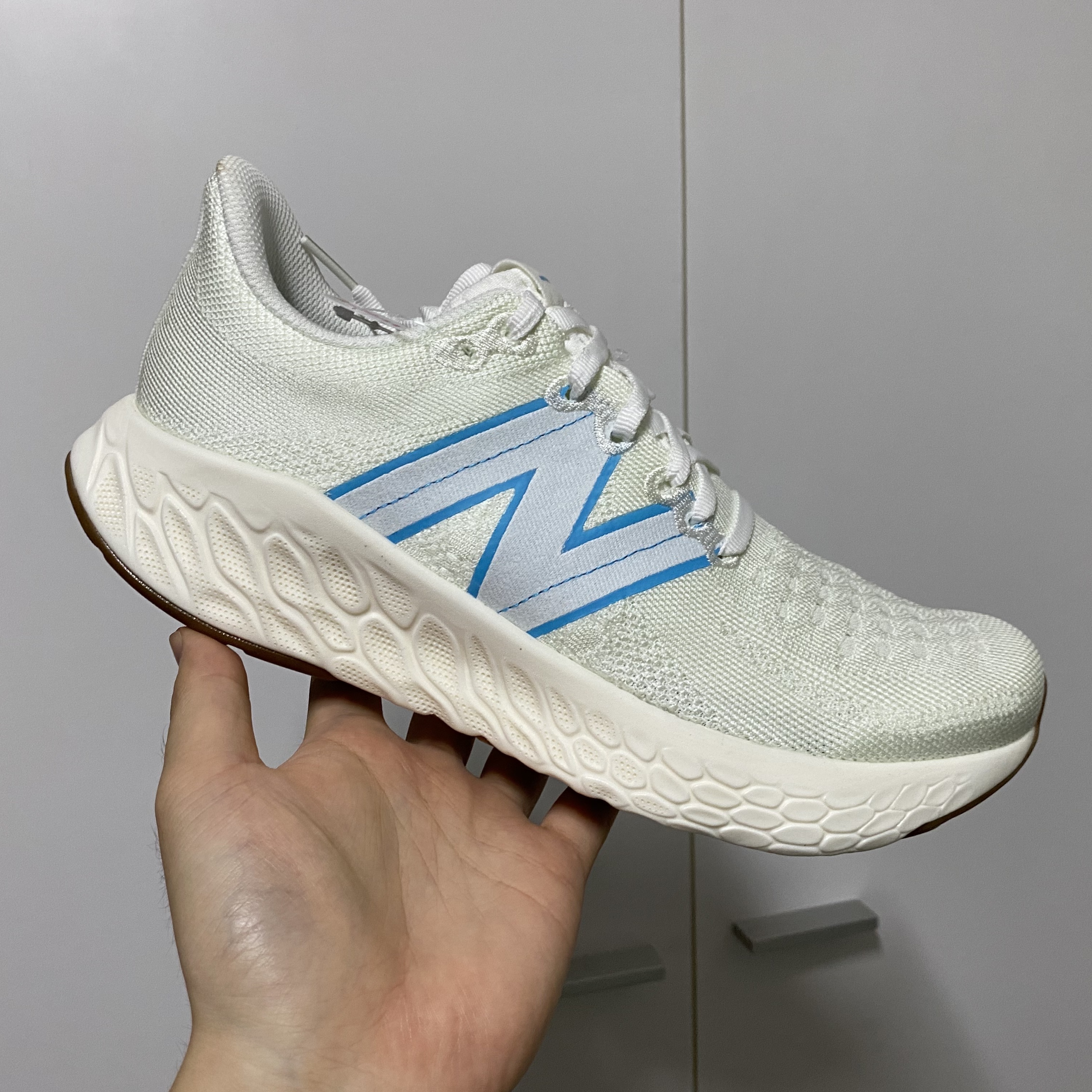 New Balance x Blue Bottle Coffee Fresh Foam X 1080v12 Undyed With Blue - 2E Wide, (W) New Balance x Blue Bottle Coffee Fresh Foam X 1080v12 Undyed with Blue - D Wide 착용 스타일 - 1
