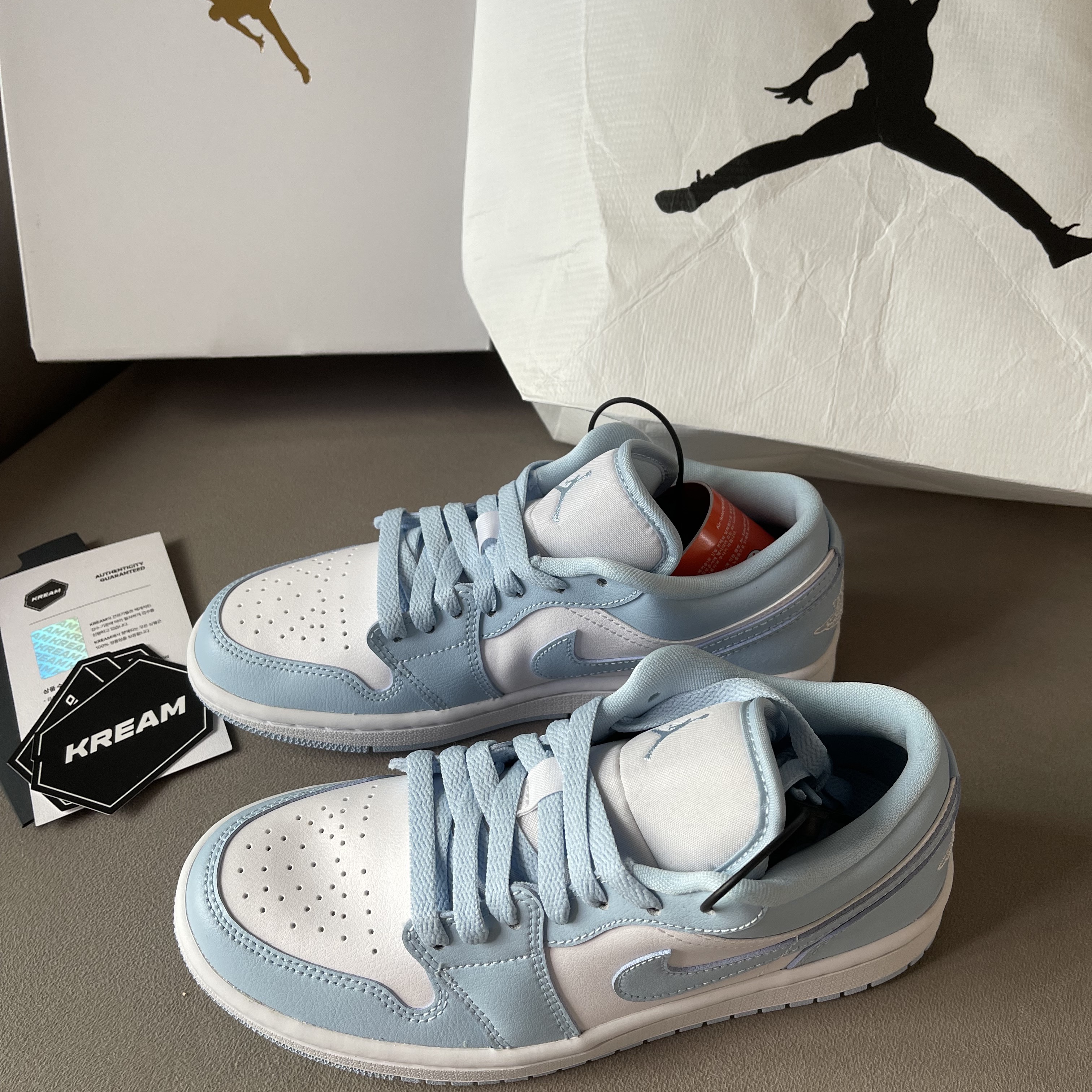 (W) Jordan 1 Low White Ice Blue 착용 스타일 - 3