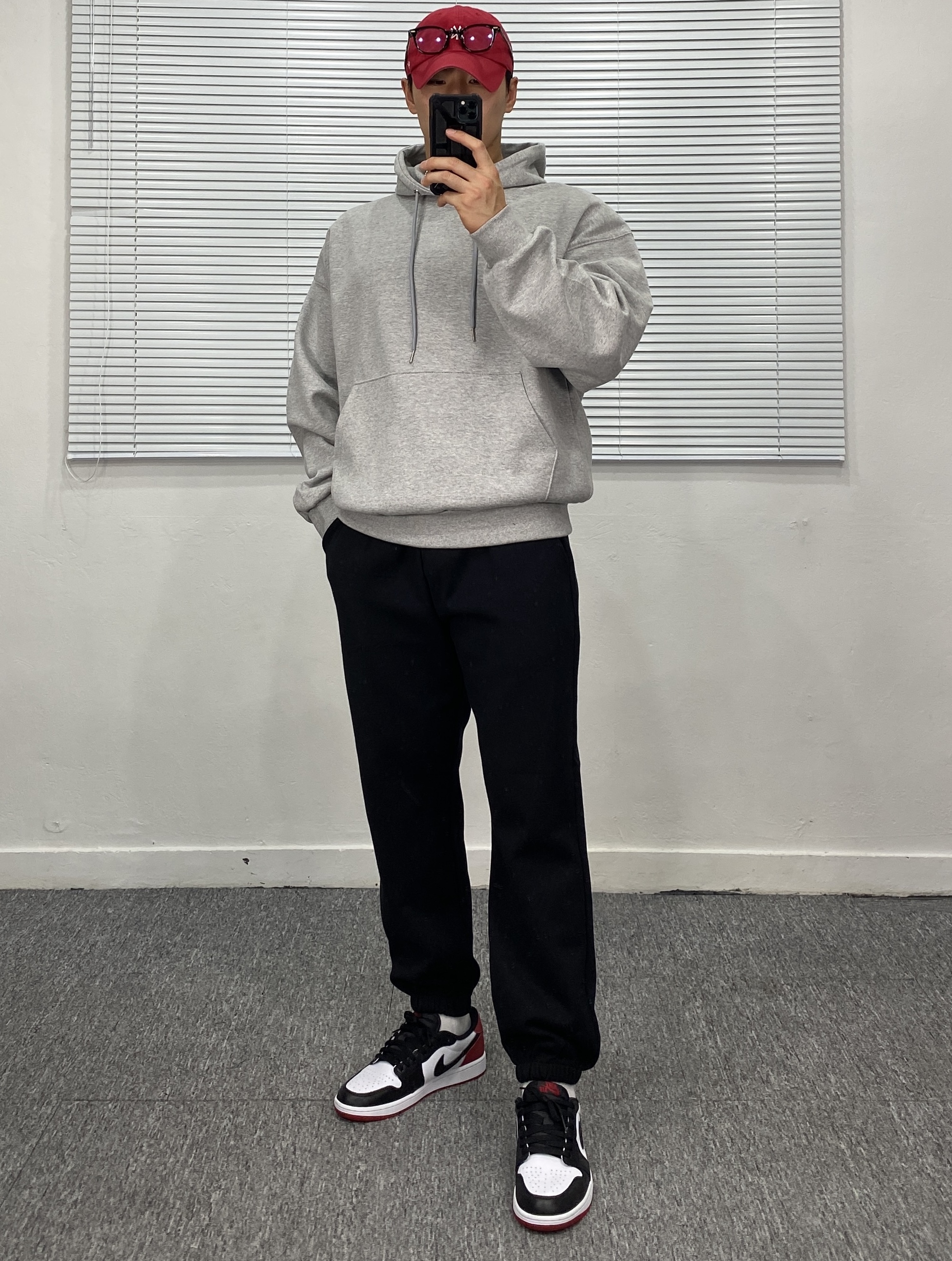Jordan 1 Retro Low OG Black Toe 착용 스타일 - 2